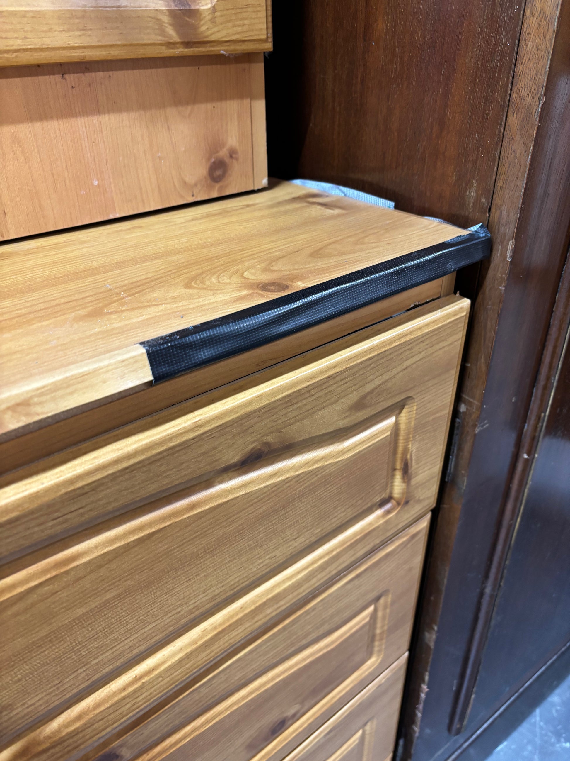 Pine laminate 4 drawer chest 78Wx38Dx92H 2226