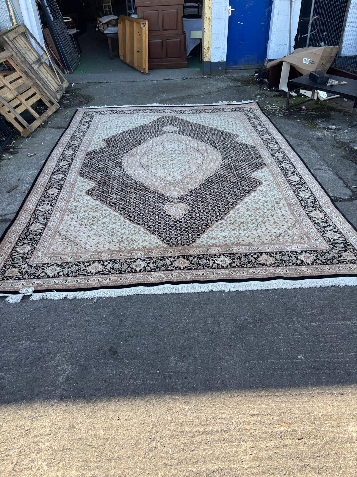 Large persian wool mix rug 43630