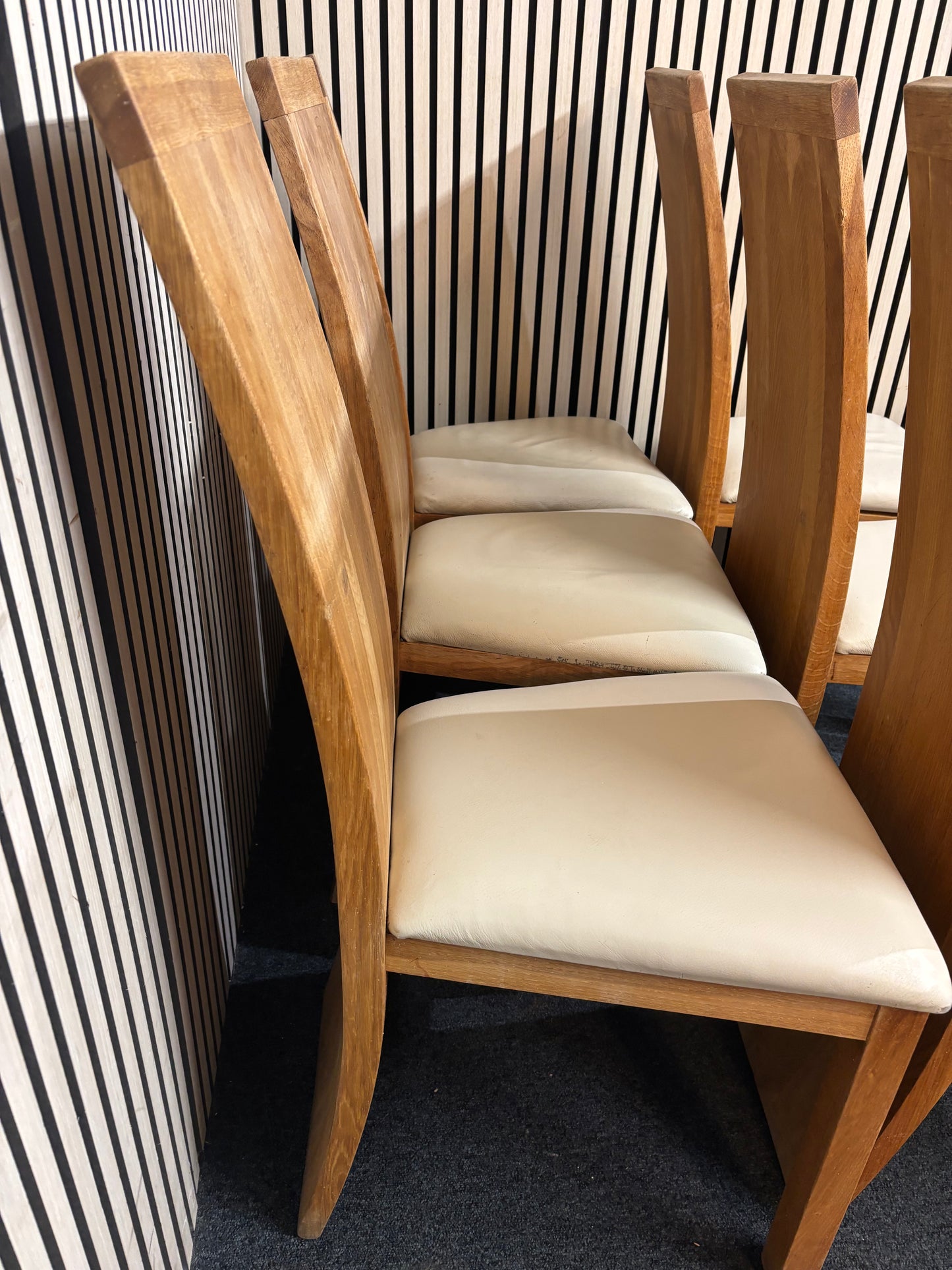 Solid oak curved dining chair with cream leatherette seat (SET OF 6) 43668