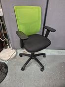 Switch Altino green mesh back, black seat with height adjustable arms 2 image