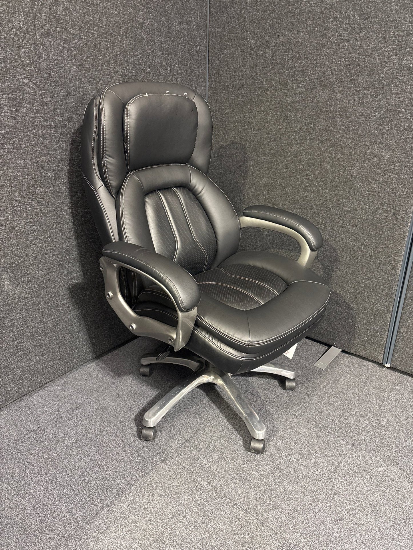 NEW Atlas bariatric executive chair - black faux leather faced