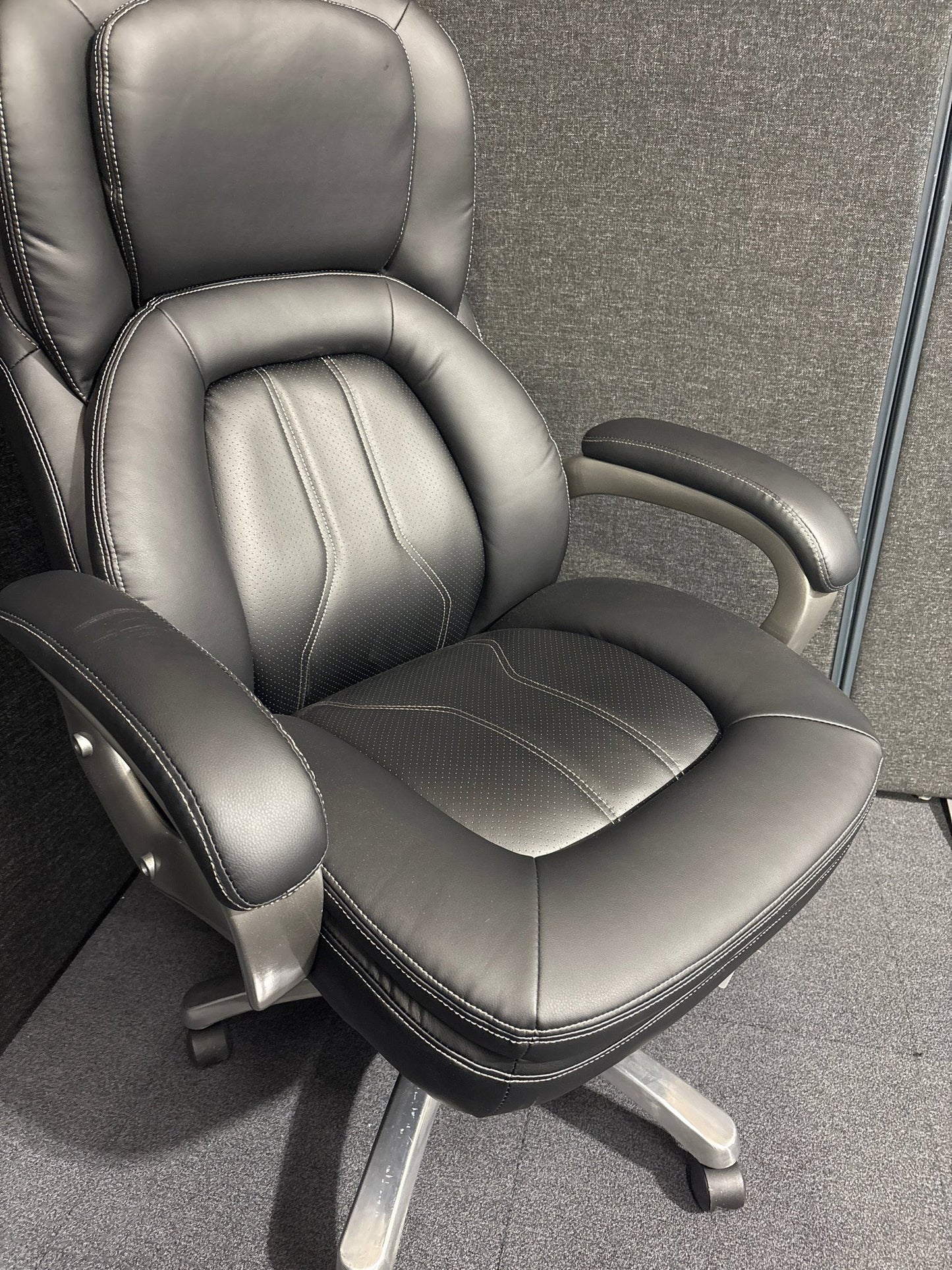 NEW Atlas bariatric executive chair - black faux leather faced