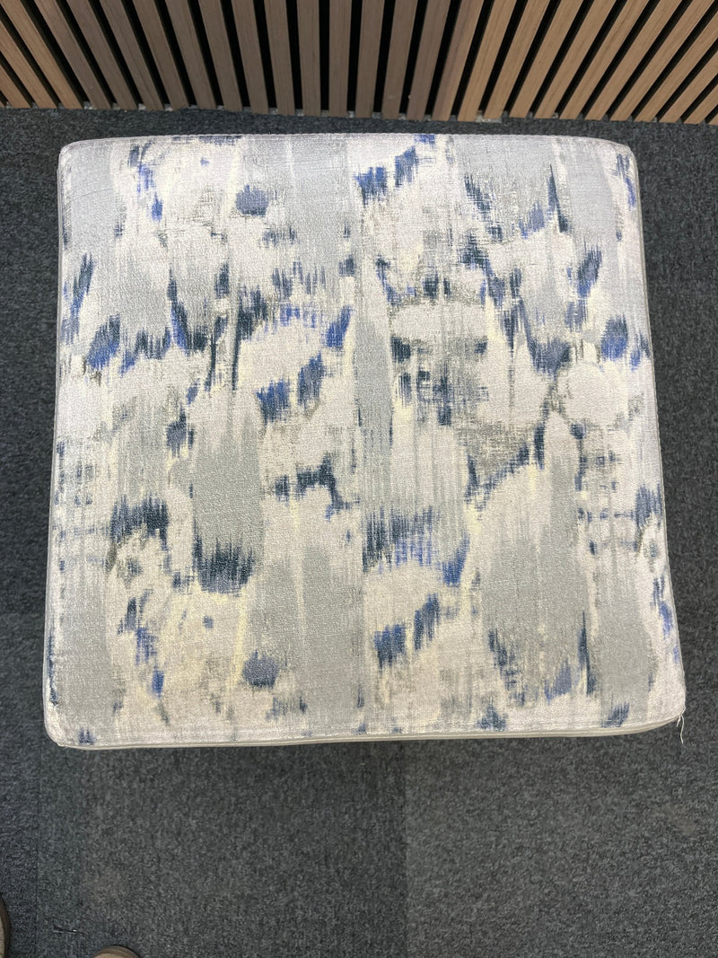 Grey leatherette with pattern fabric top (H 61 x W 43 x D 43 cm)