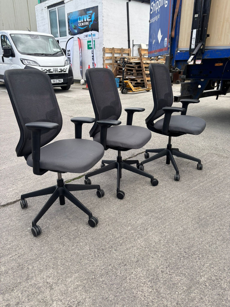 Black & Grey Second Hand Orange Box Ergo Swivel Chair