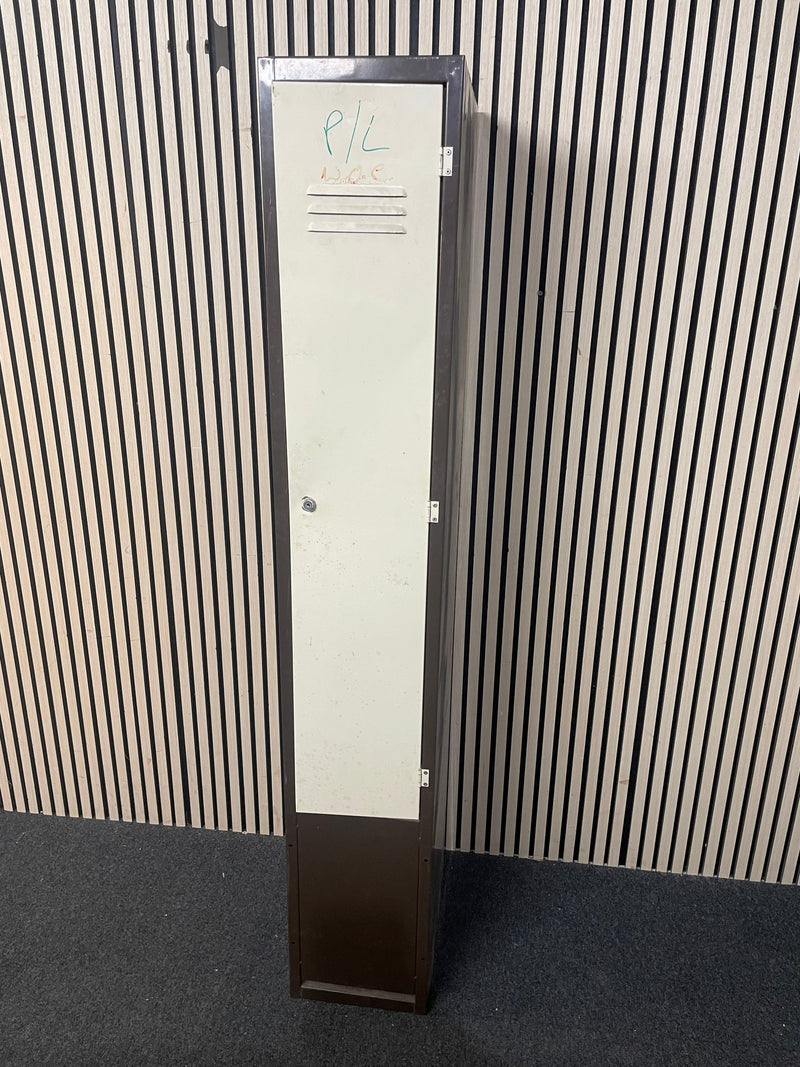 1 door coffee and cream metal personal locker (no lock or key) (H 183 x W 30 x D 46 cm)
