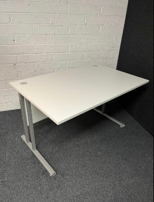 Straight desk 128  (1200mm x 800mm)