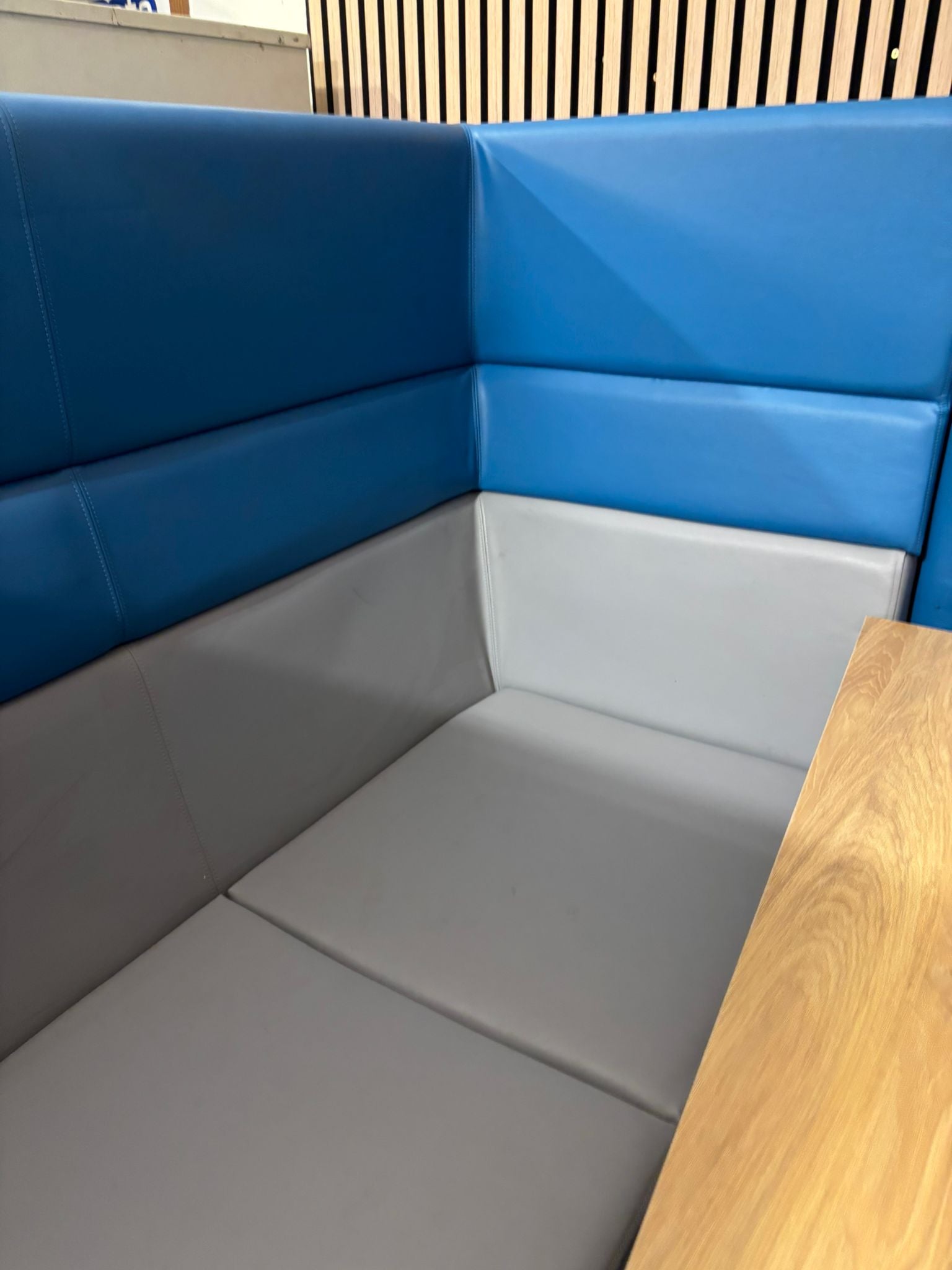 4 Seater Blue & Grey Leatherette Ziggy Meeting Booth