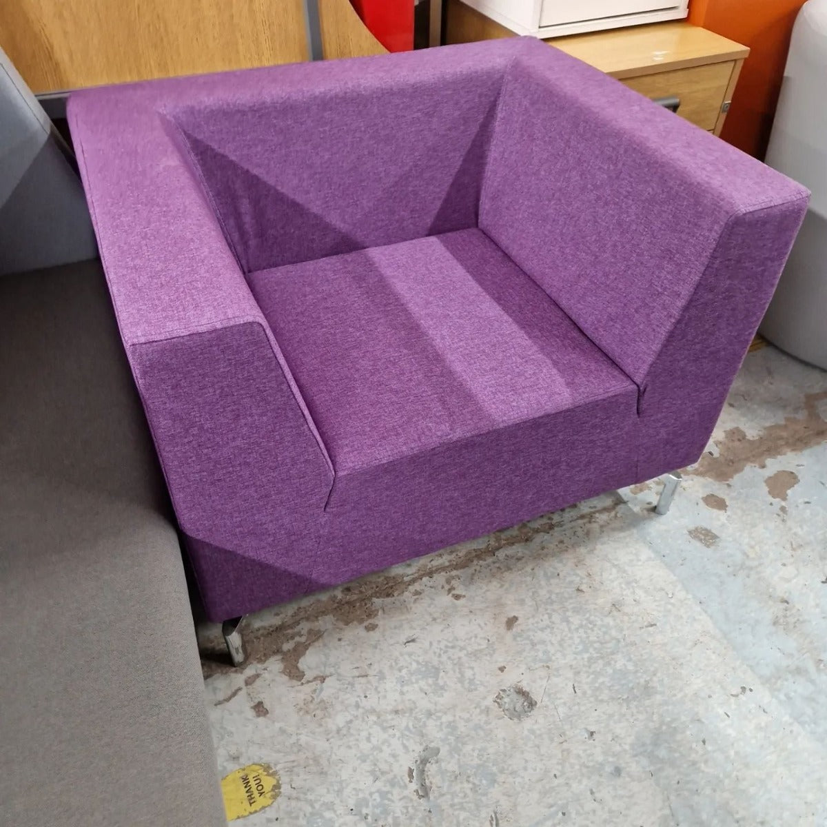 Alban purple seat