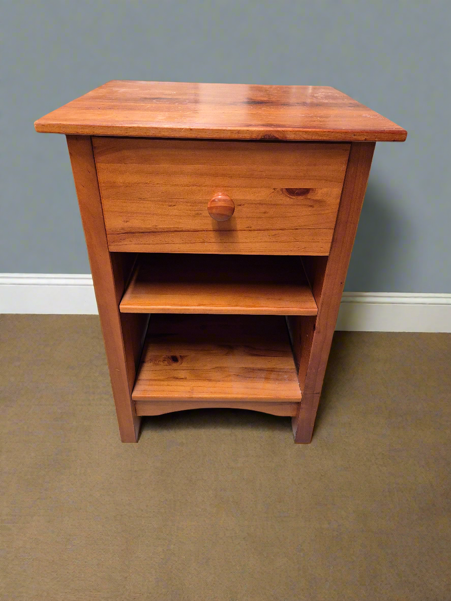 Natural pine 1 drawer 1 shelf bedside locker H 600 x W 420 x D 410 mm  3125