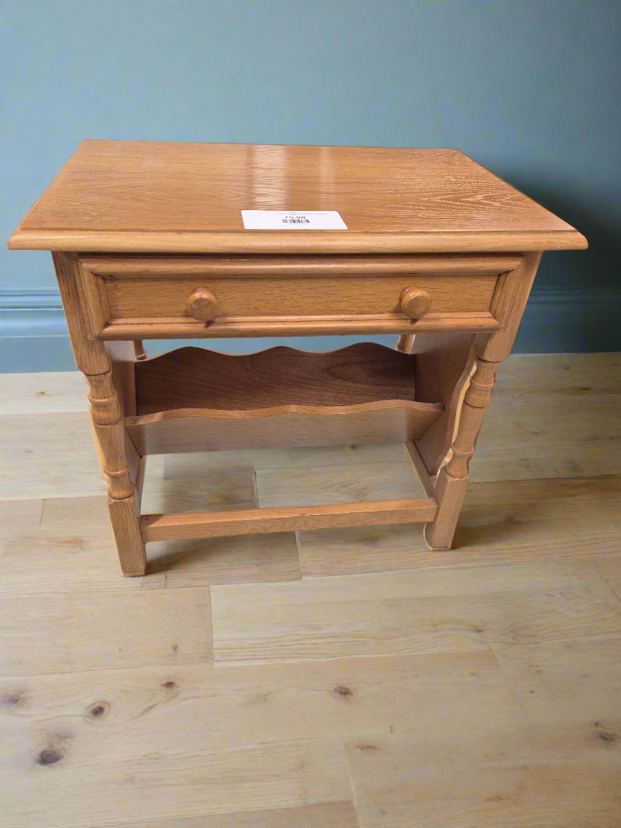 Oak 1 drawer low coffee table%A0H 530 x W 570 x D 390 mm 2125