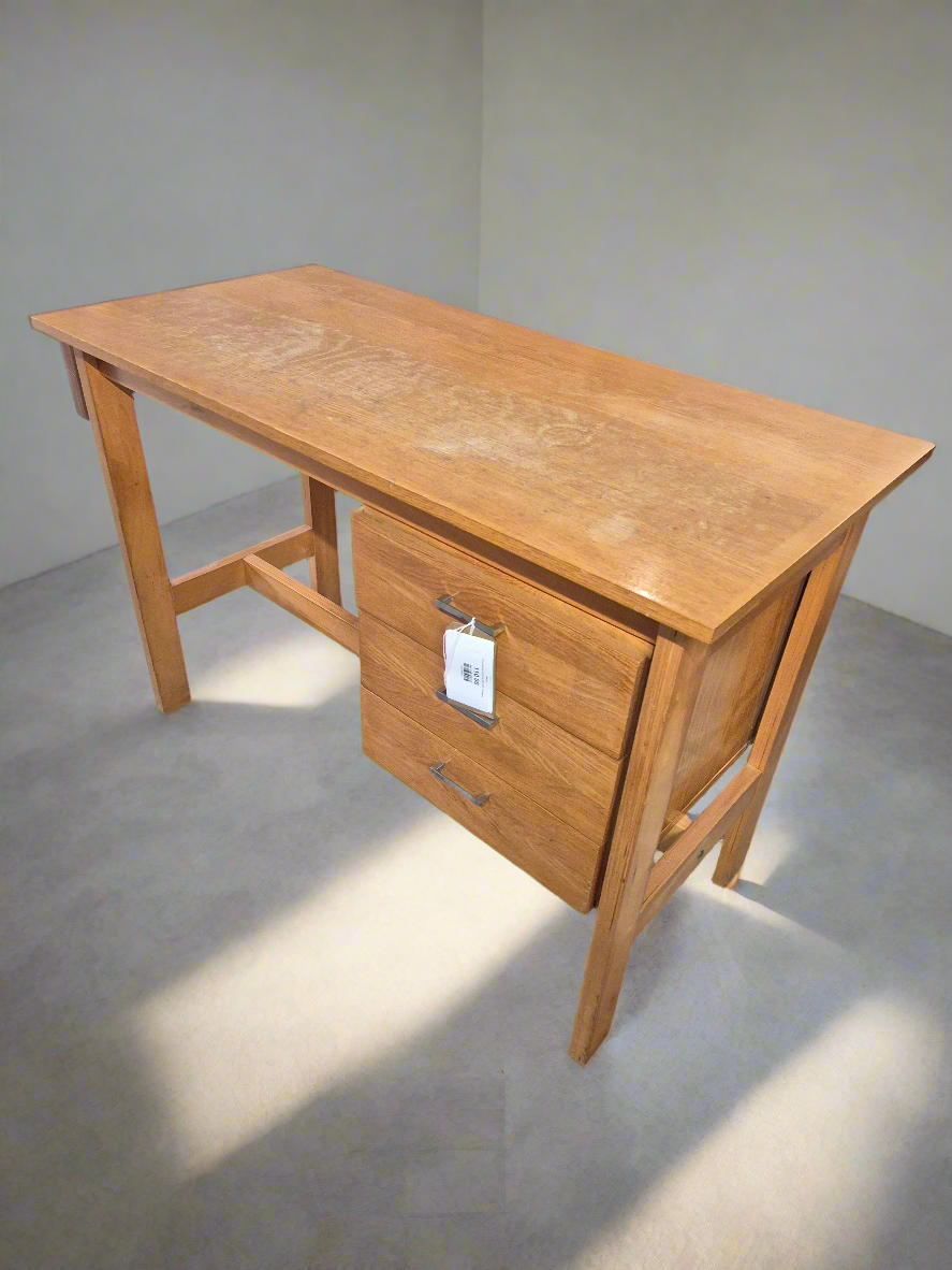 Pine bedroom dressing table with 3 drawers