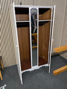 White 2 door wardrobe featuring arched door panels and central mirror. (H 184 x W 100 x D 52 cm)  44814
