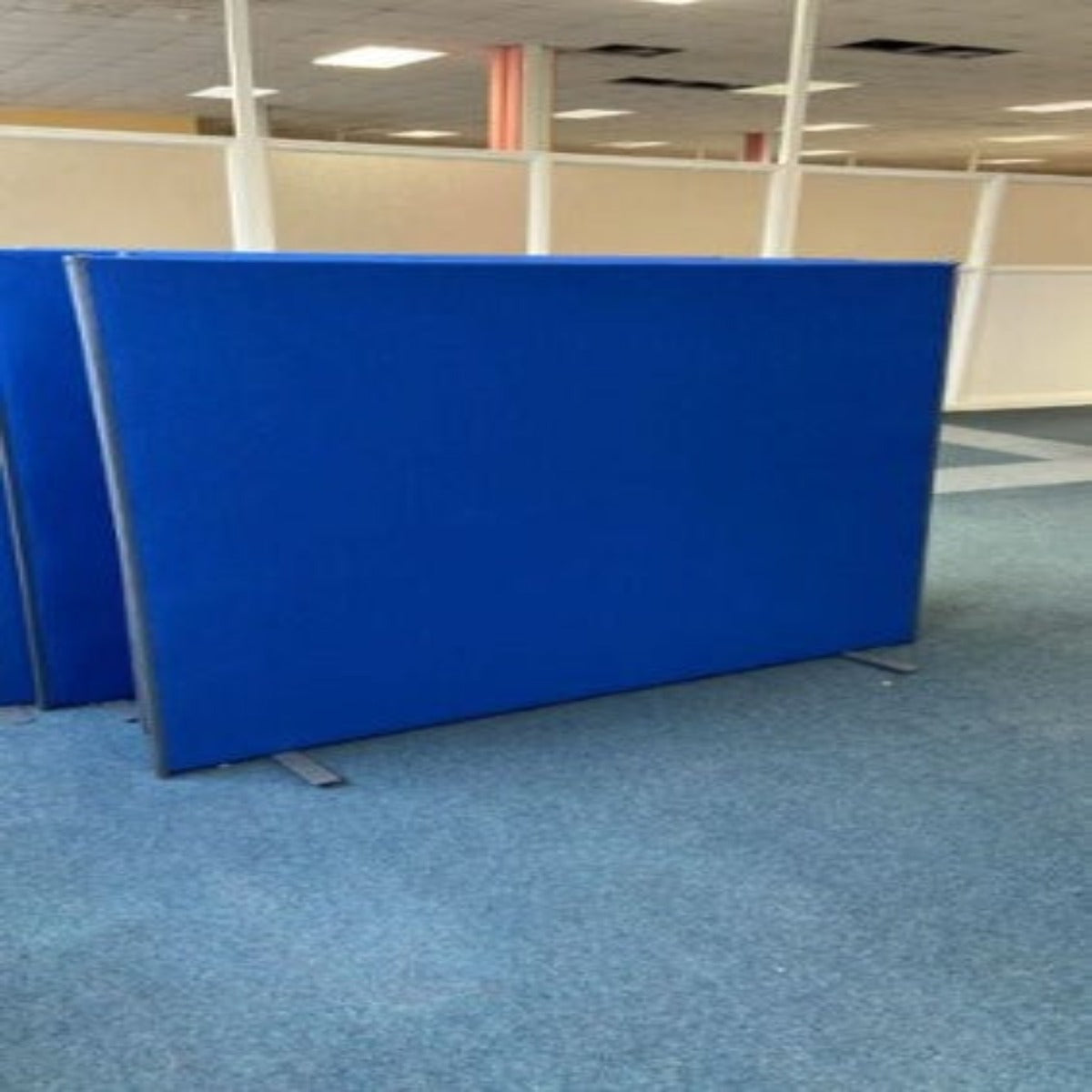 Floor standing fabric screen - Various finishes  (1600mm Wide x 1500mm High)