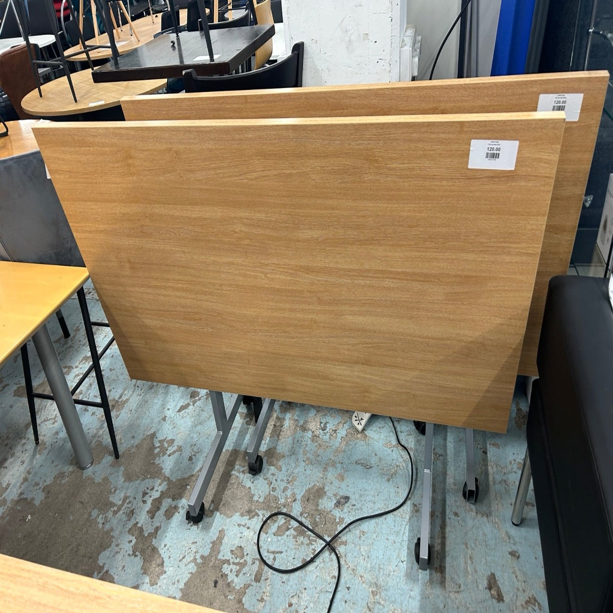Oak 1400*800 folding desk