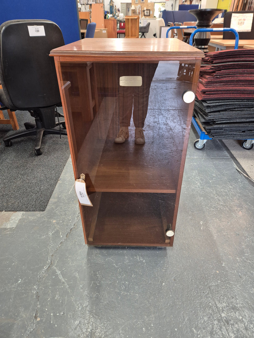 Teak stained 1 door smoked glass stereo unit 440 h 910 D 530 2125
