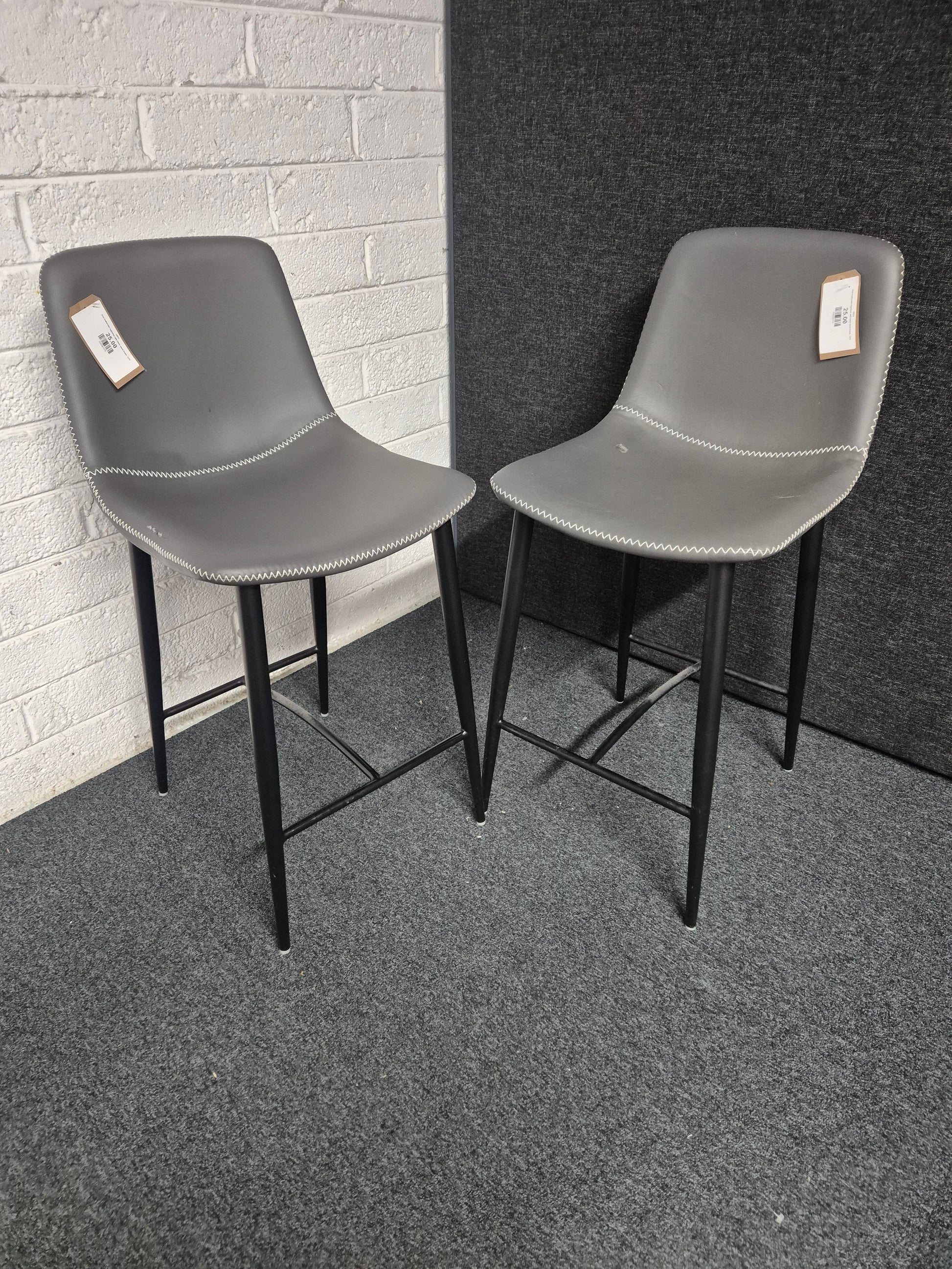 Grey leatherette highstool with black metal frame  1225