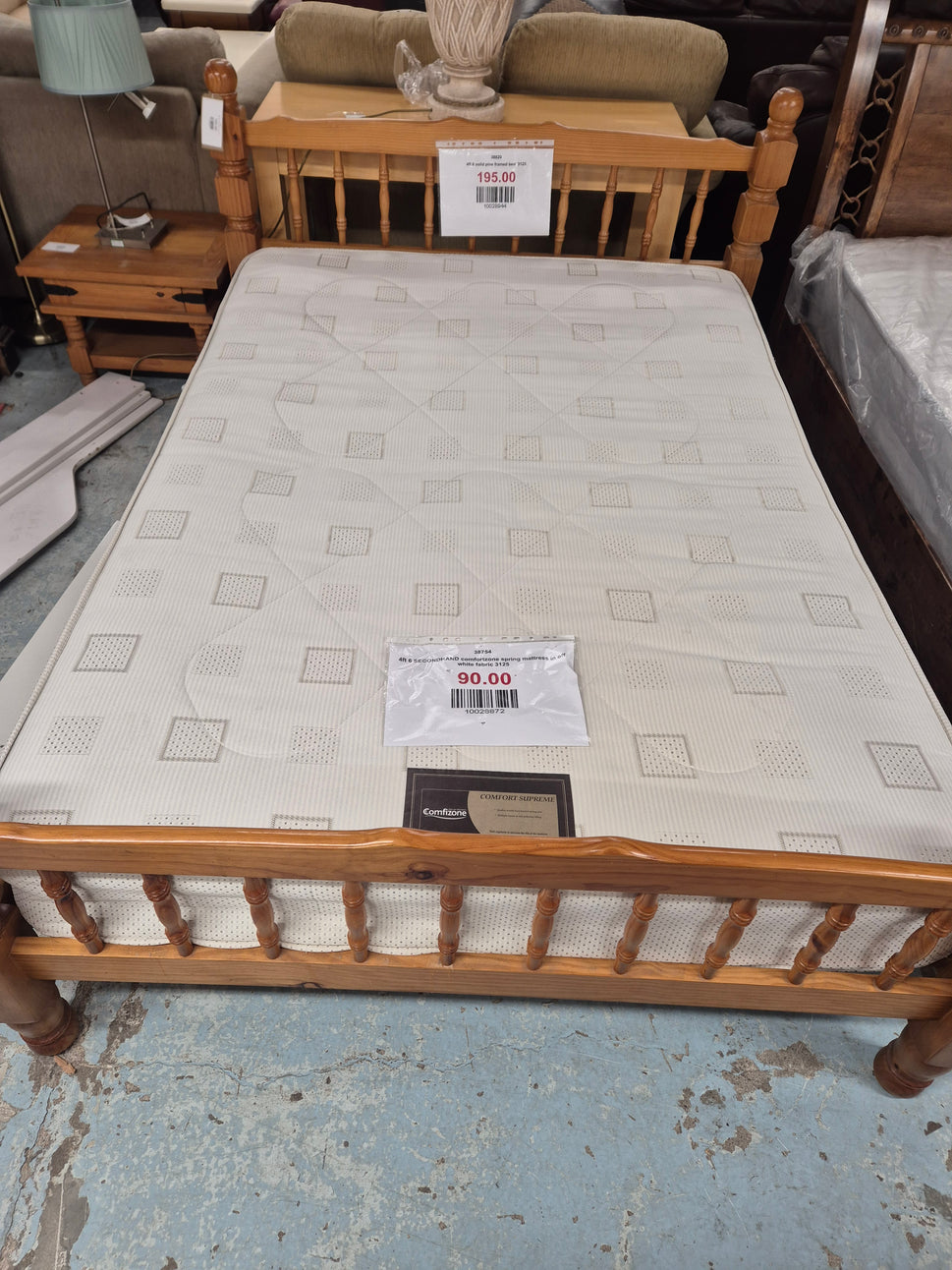 4ft 6 SECONDHAND comfortzone spring mattress in off white fabric 3125