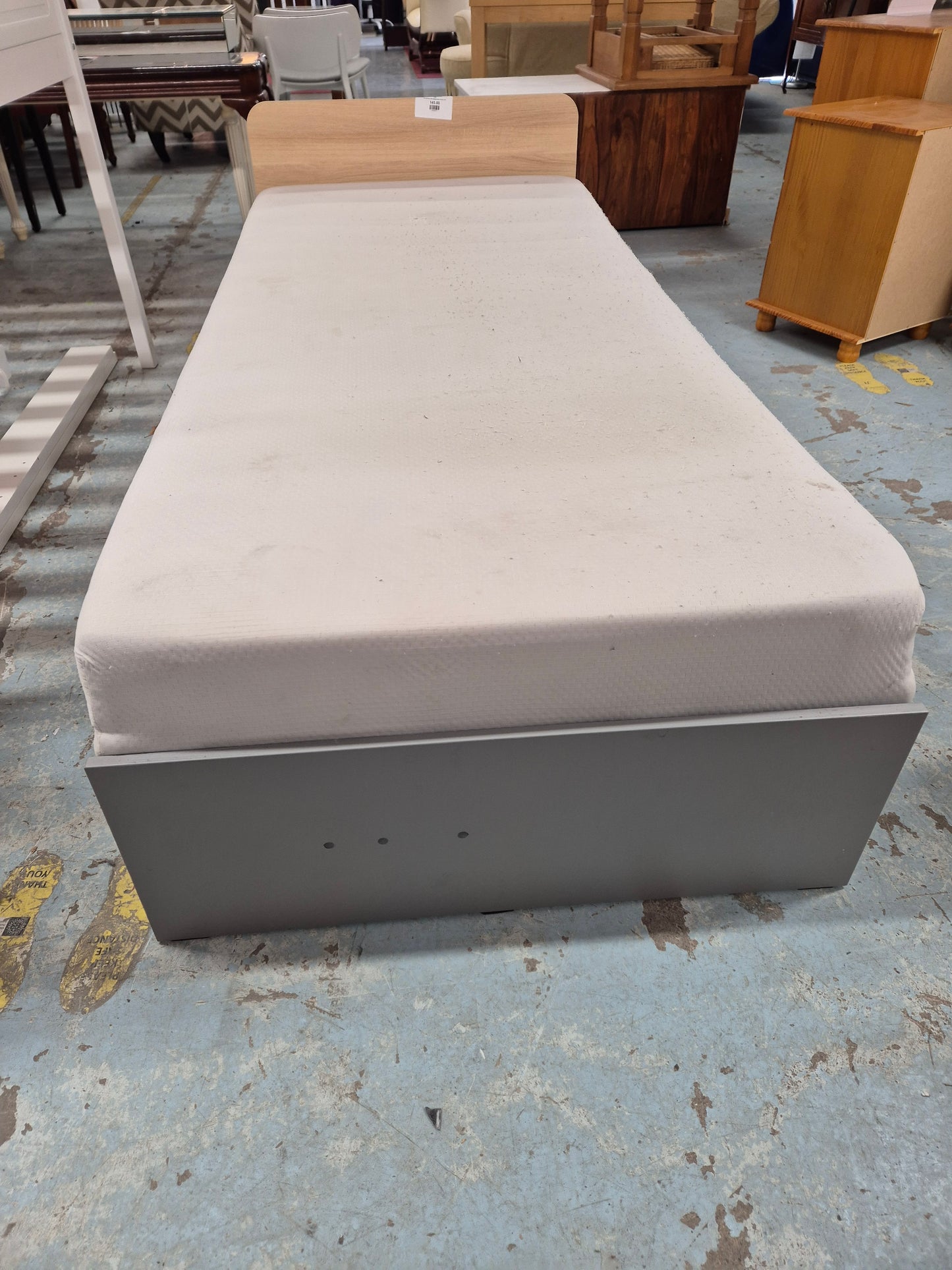 3ft divan base with sliding drawer storage 2125