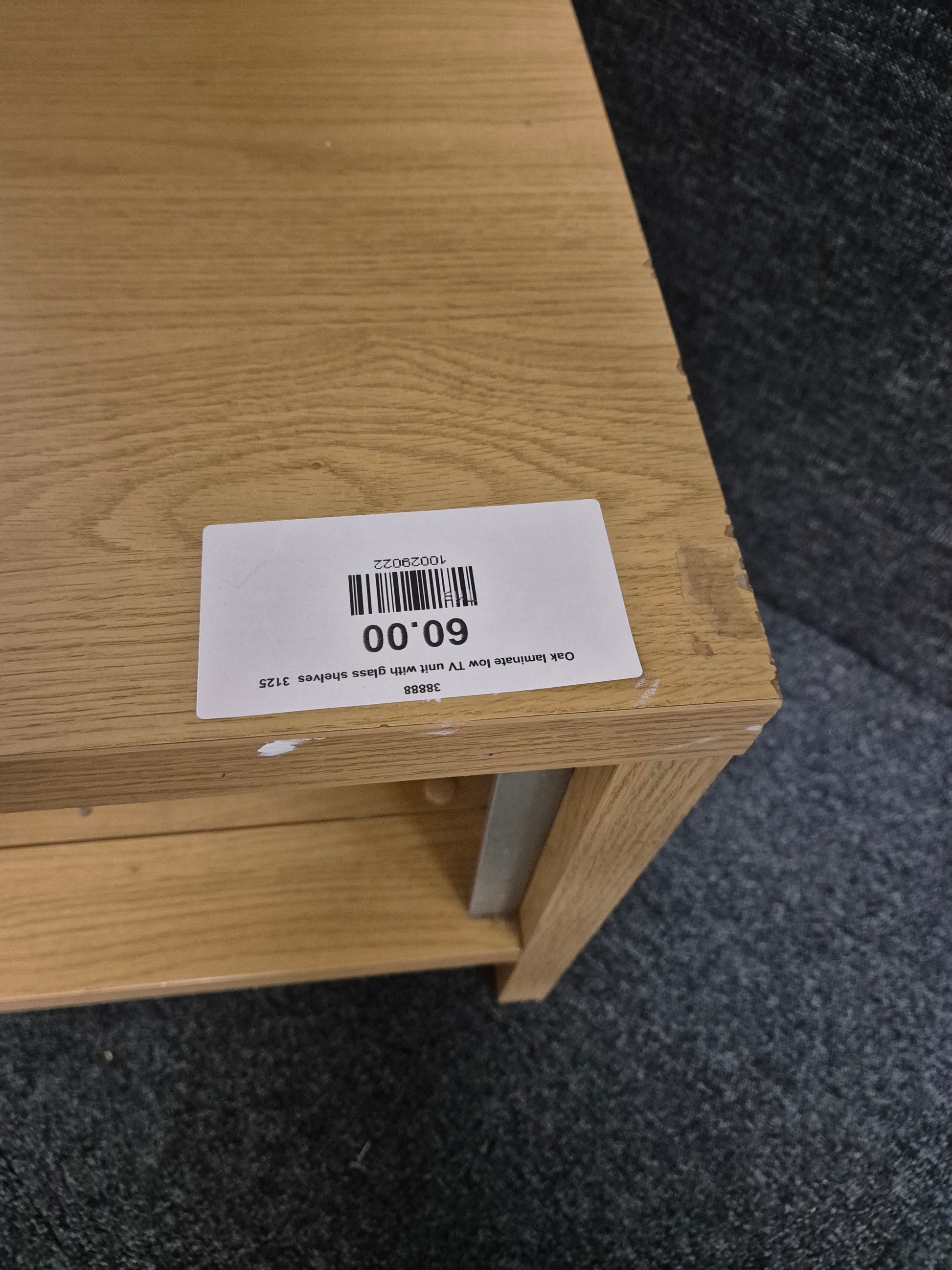 Oak laminate low TV unit with glass shelves  3125