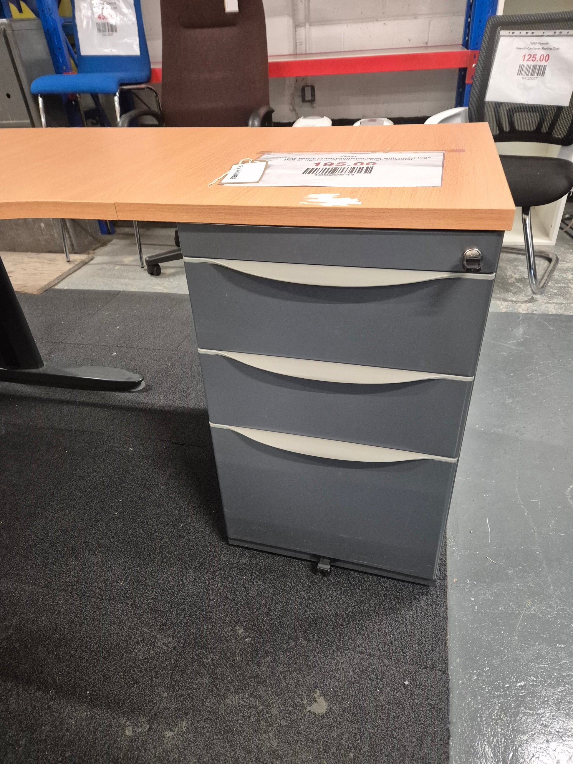 1600*1200 beech radial cantilever desk with metal legs (left or right hand) with desk high pedestal