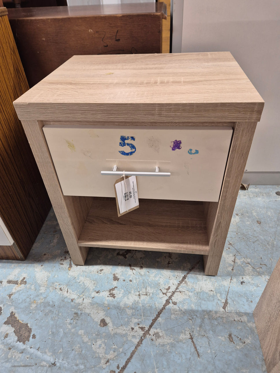 Maple laminate bedside locker with shelf and white gloss door H 570 W 480 D390  2125