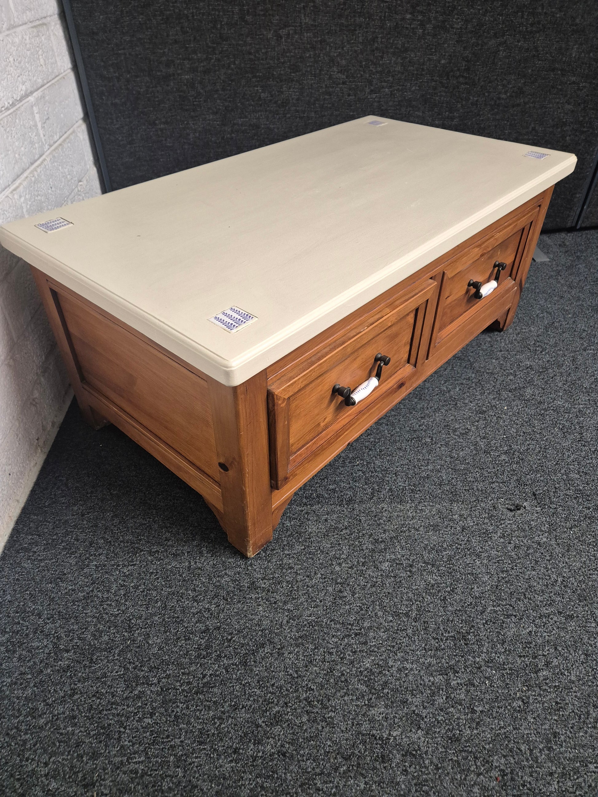 Solid pine rectangular white painted tiled top coffee table with drawers  (H 560 x W  450 x D 450 mm) 3125