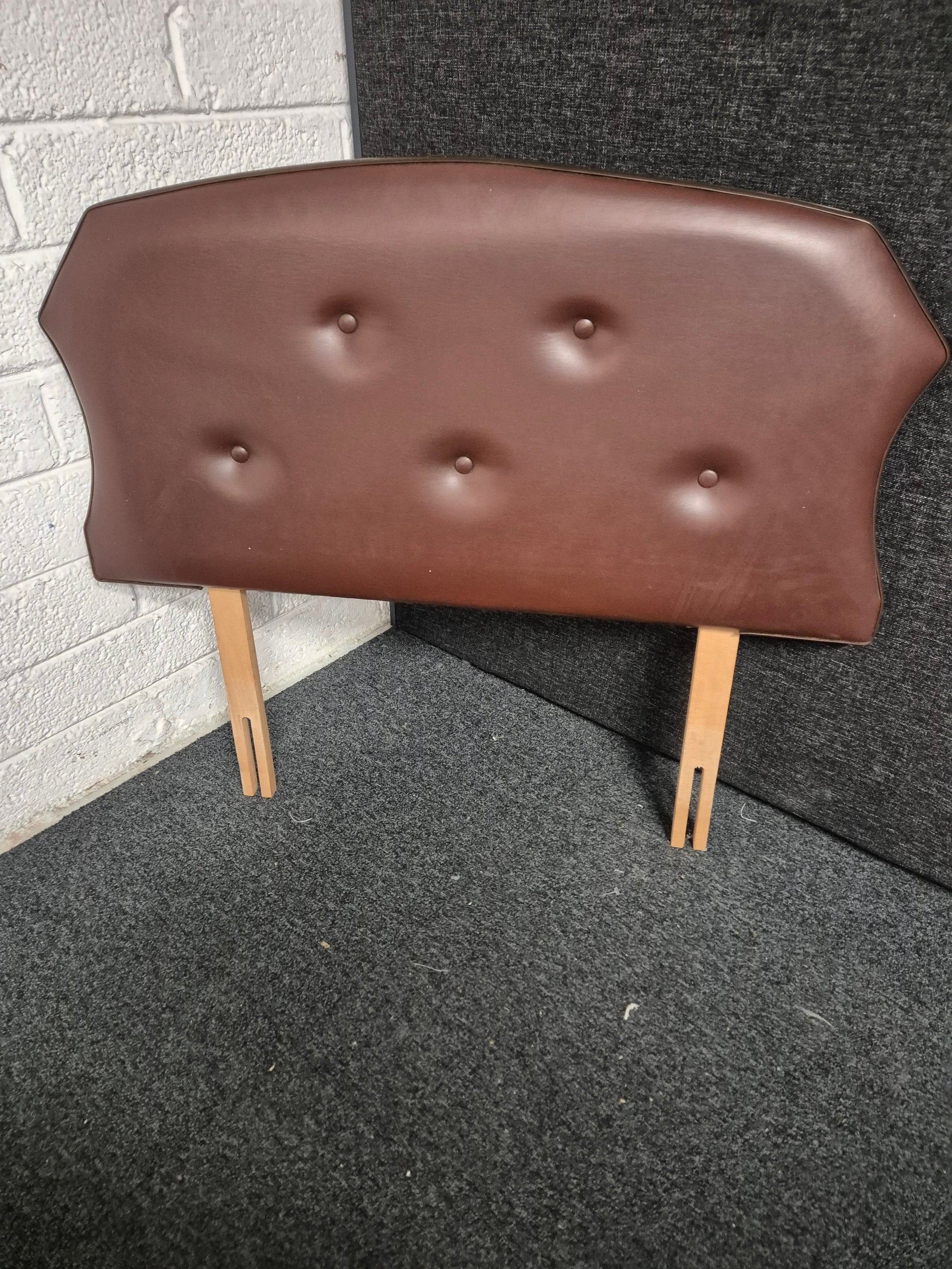 brown leatherette button back 3 ft headboard 1225