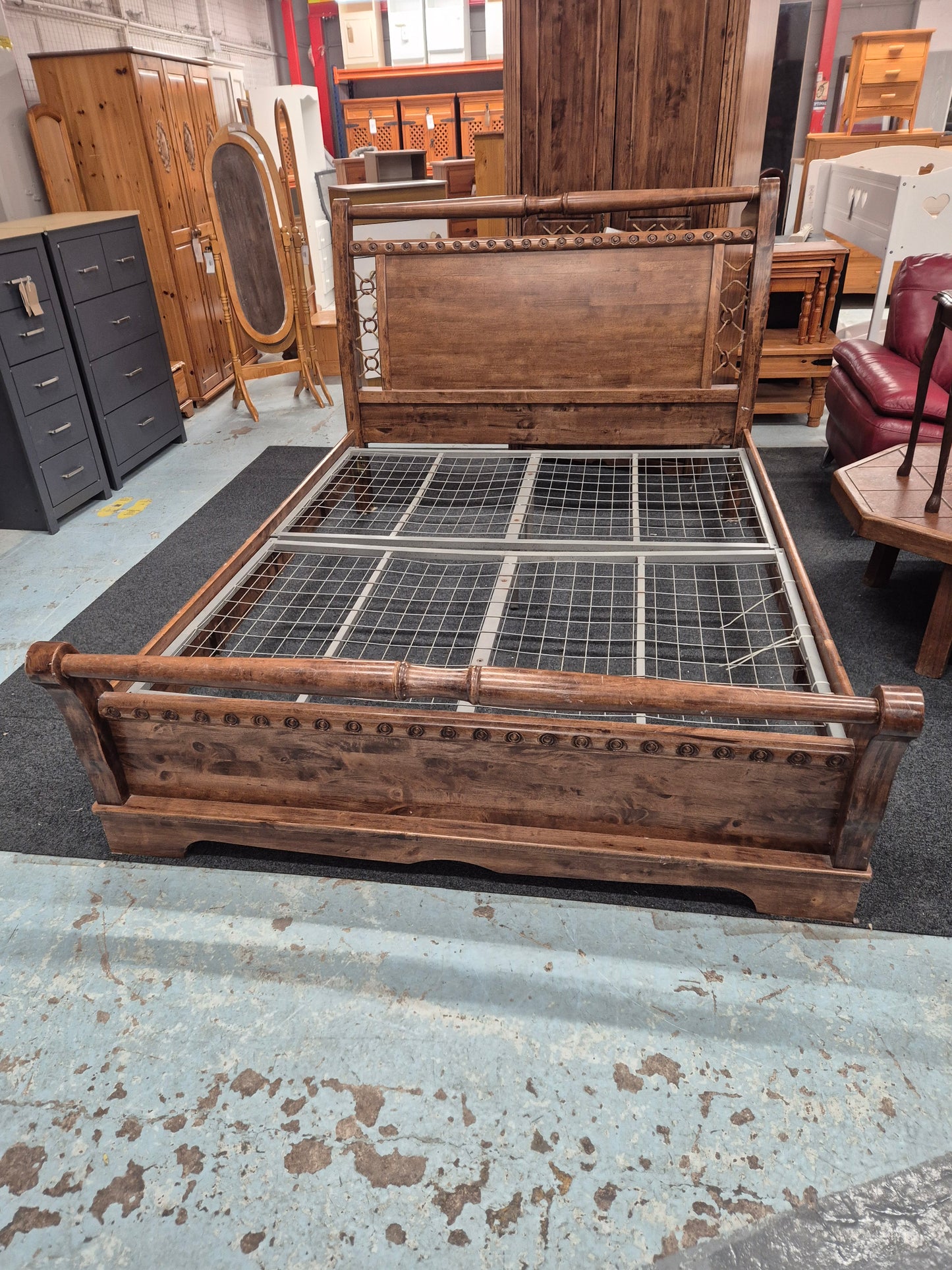 5ft solid dark wood stained bedframe 2125
