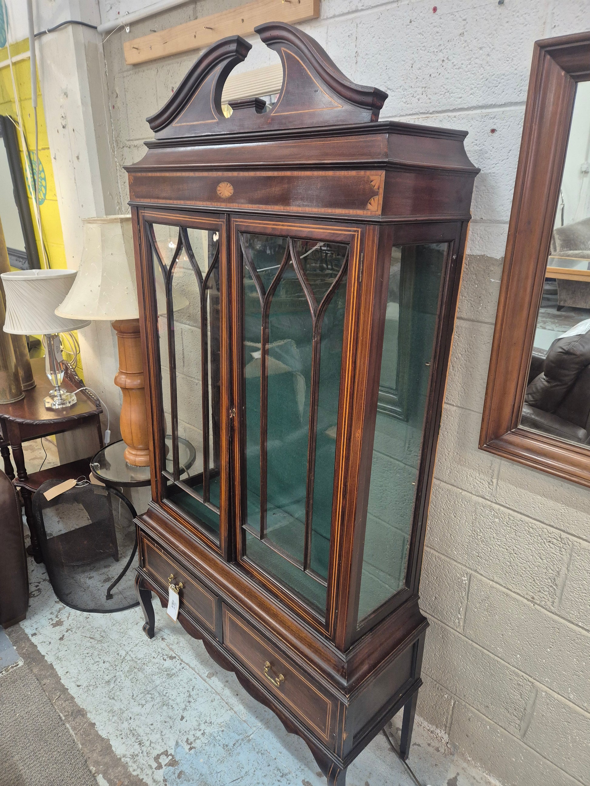 Ornate tall 1 drawer 2 door glass display unit inlaid with green felt back%A0 1125
