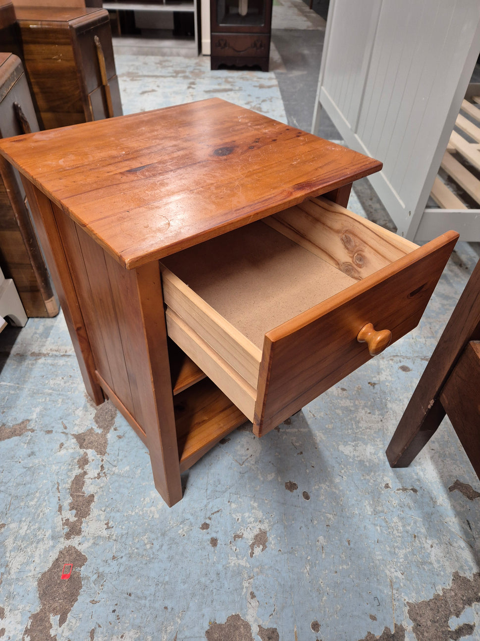 Natural pine 1 drawer 1 shelf bedside locker H 600 x W 420 x D 410 mm  3125