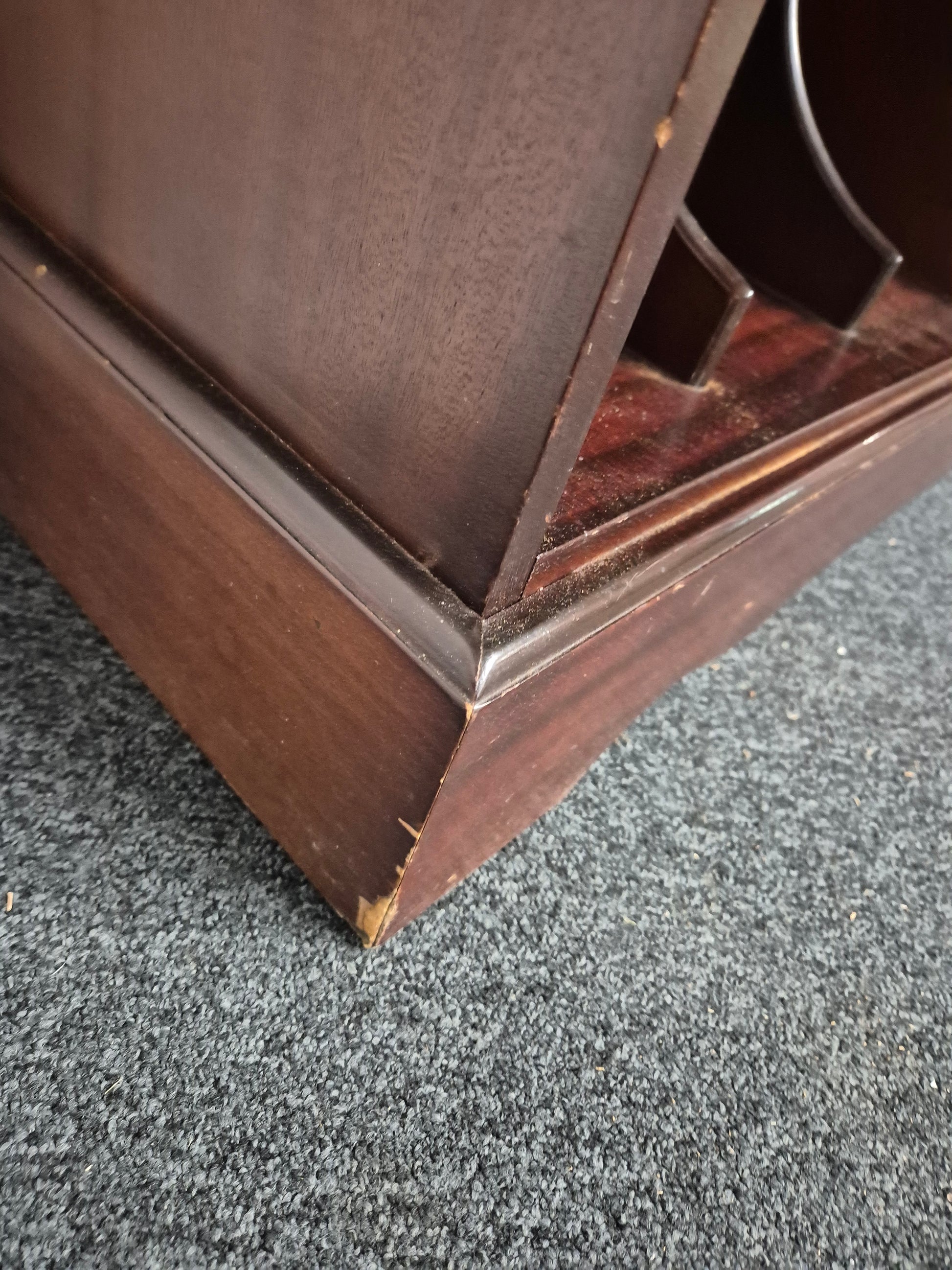 Rossmore Mahogany Tv unit (H580 x W 1100 x D 460) 3125