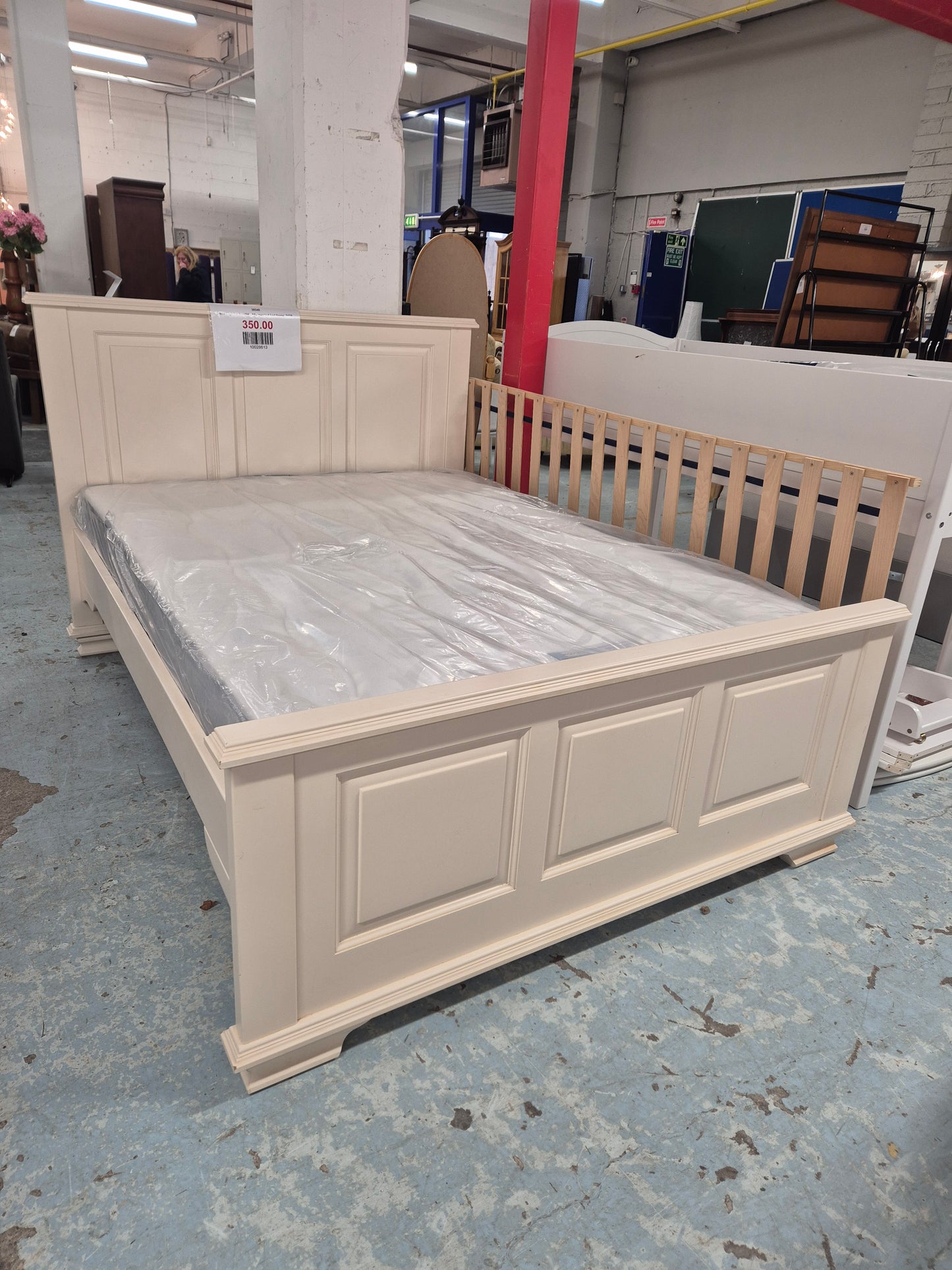 4ft6 High back solid white painted bed frame  2125