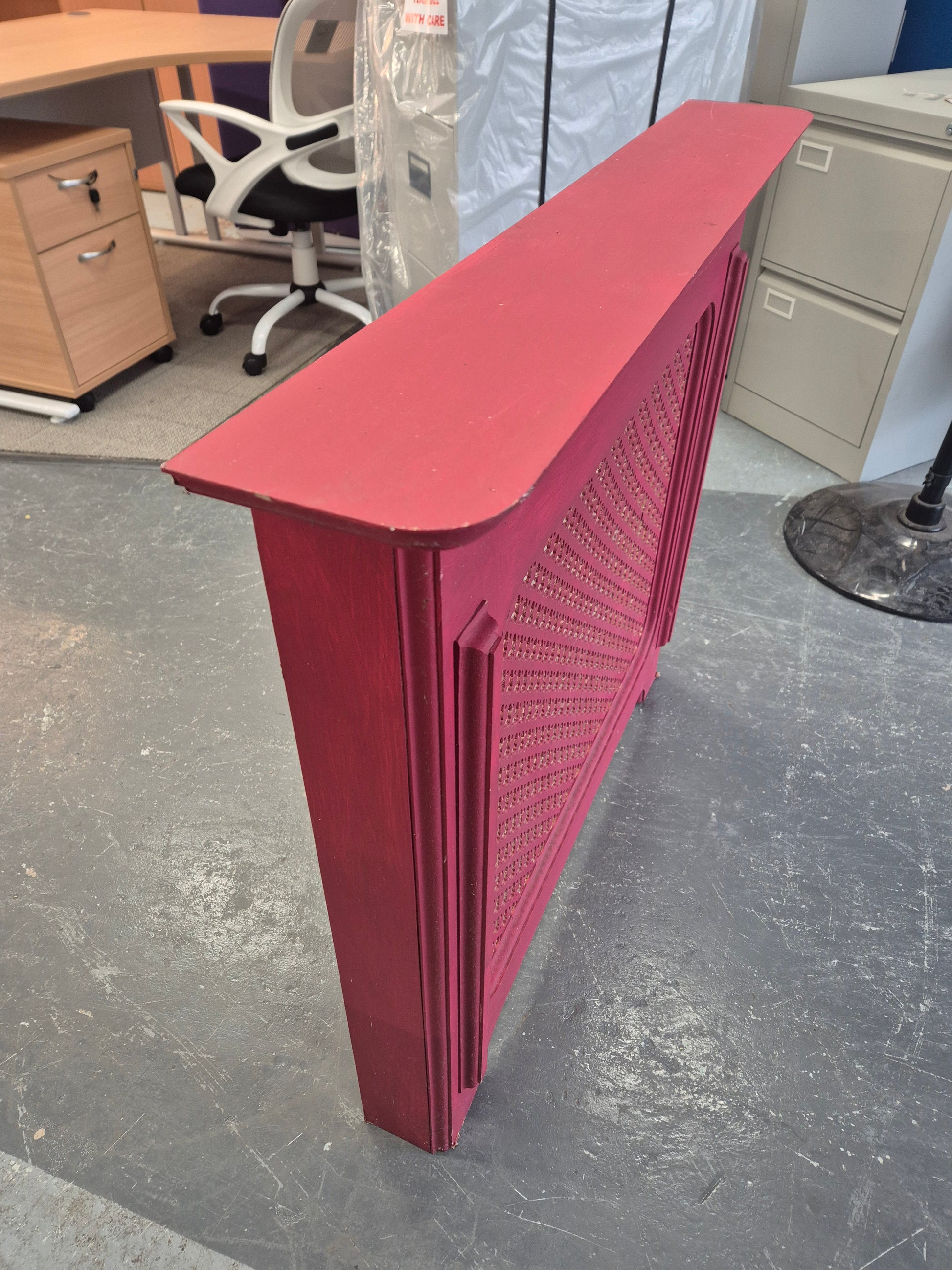 Red painted small radiator cover 3125