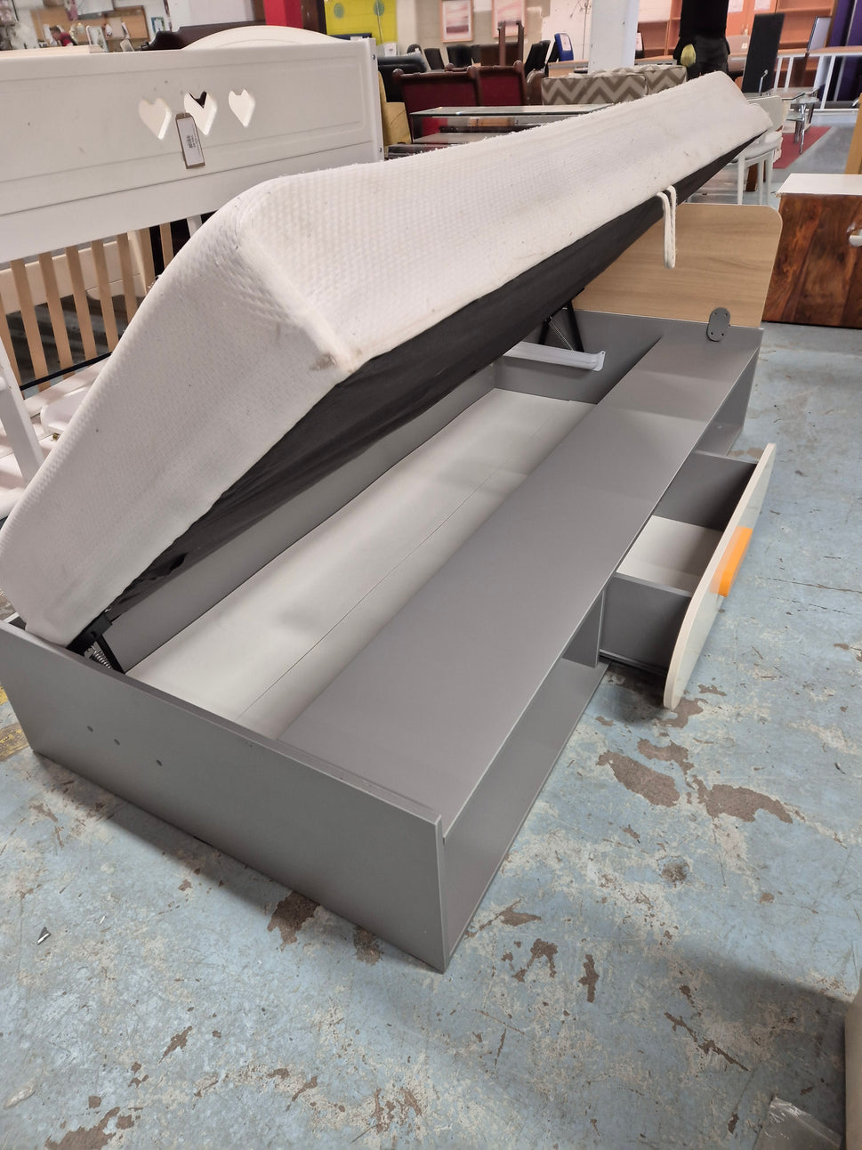 3ft divan base with sliding drawer storage 2125