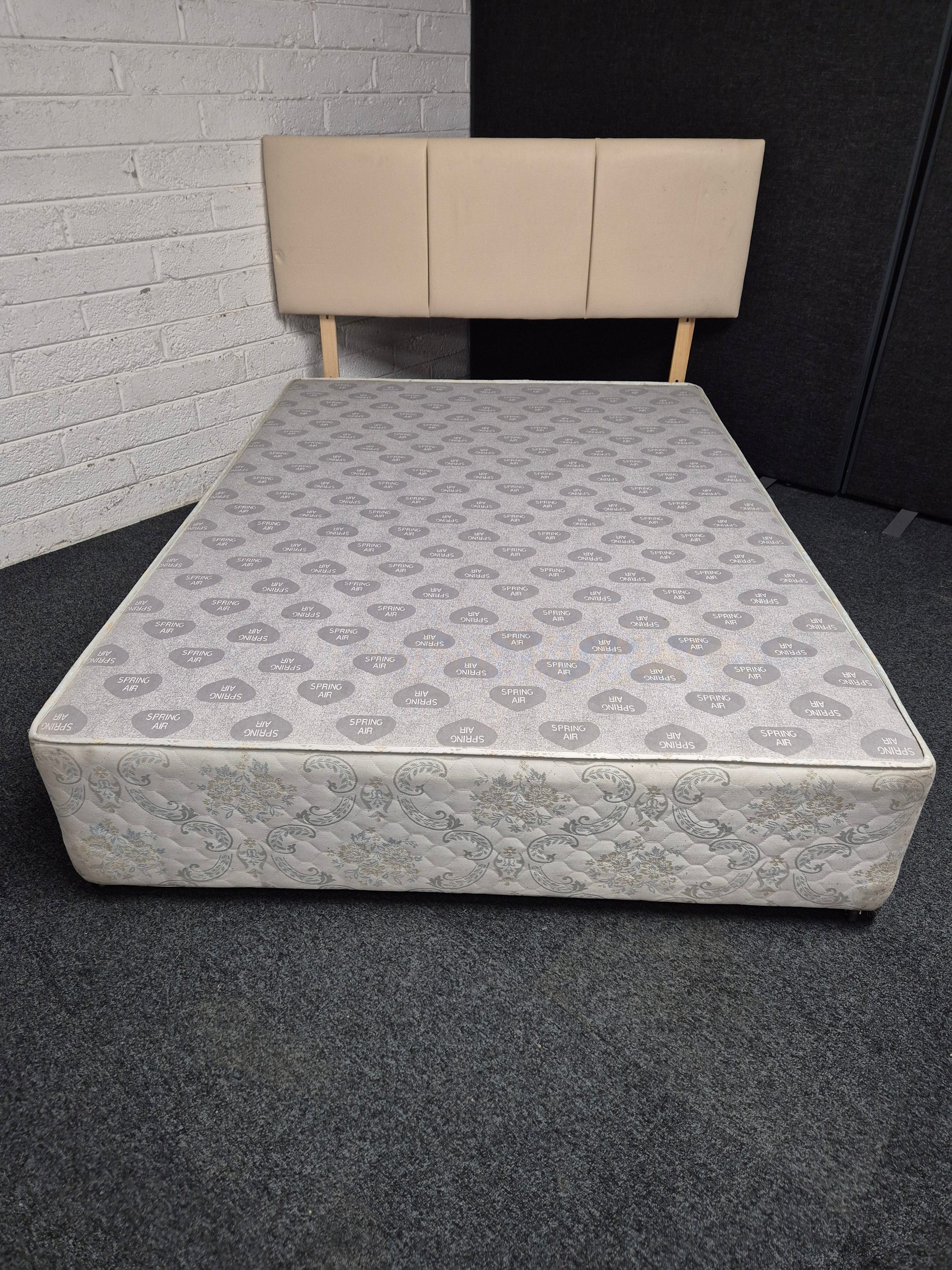 Cream Leather 5 ft headboard  1225
