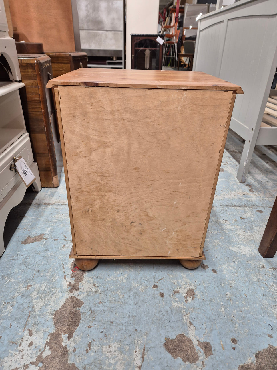 Natural pine 3 drawer bedside locker H 590 x W 440 x D 390 3125