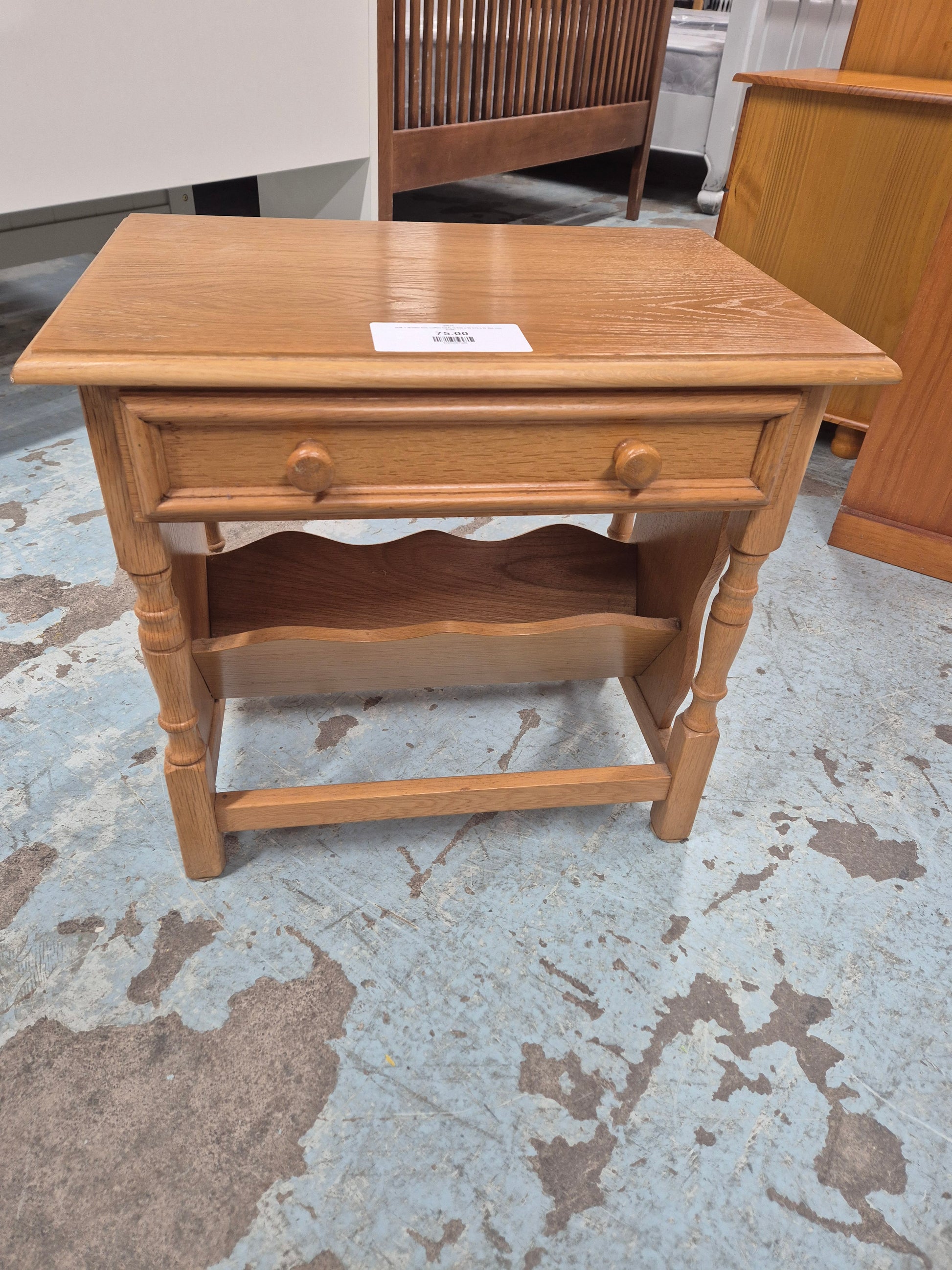 Oak 1 drawer low coffee table%A0H 530 x W 570 x D 390 mm 2125