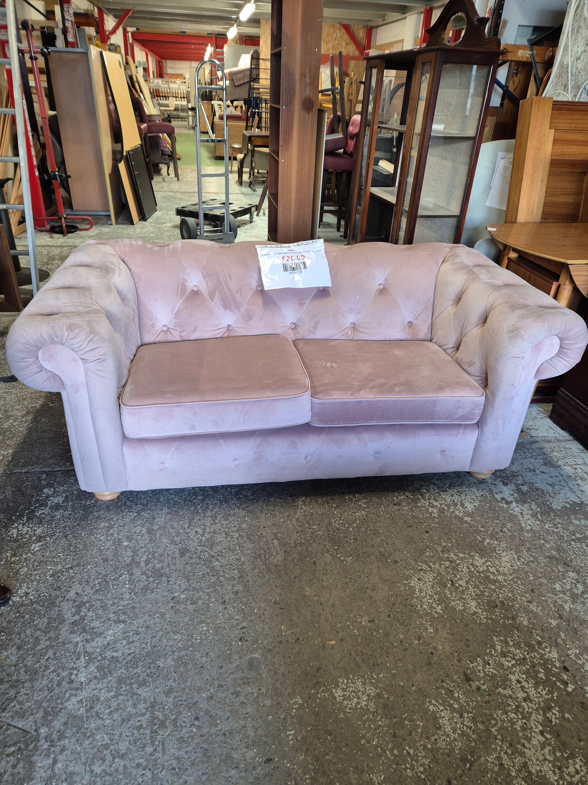 2 seater Blush pink velour fabric chesterfield sofa%A0 2125