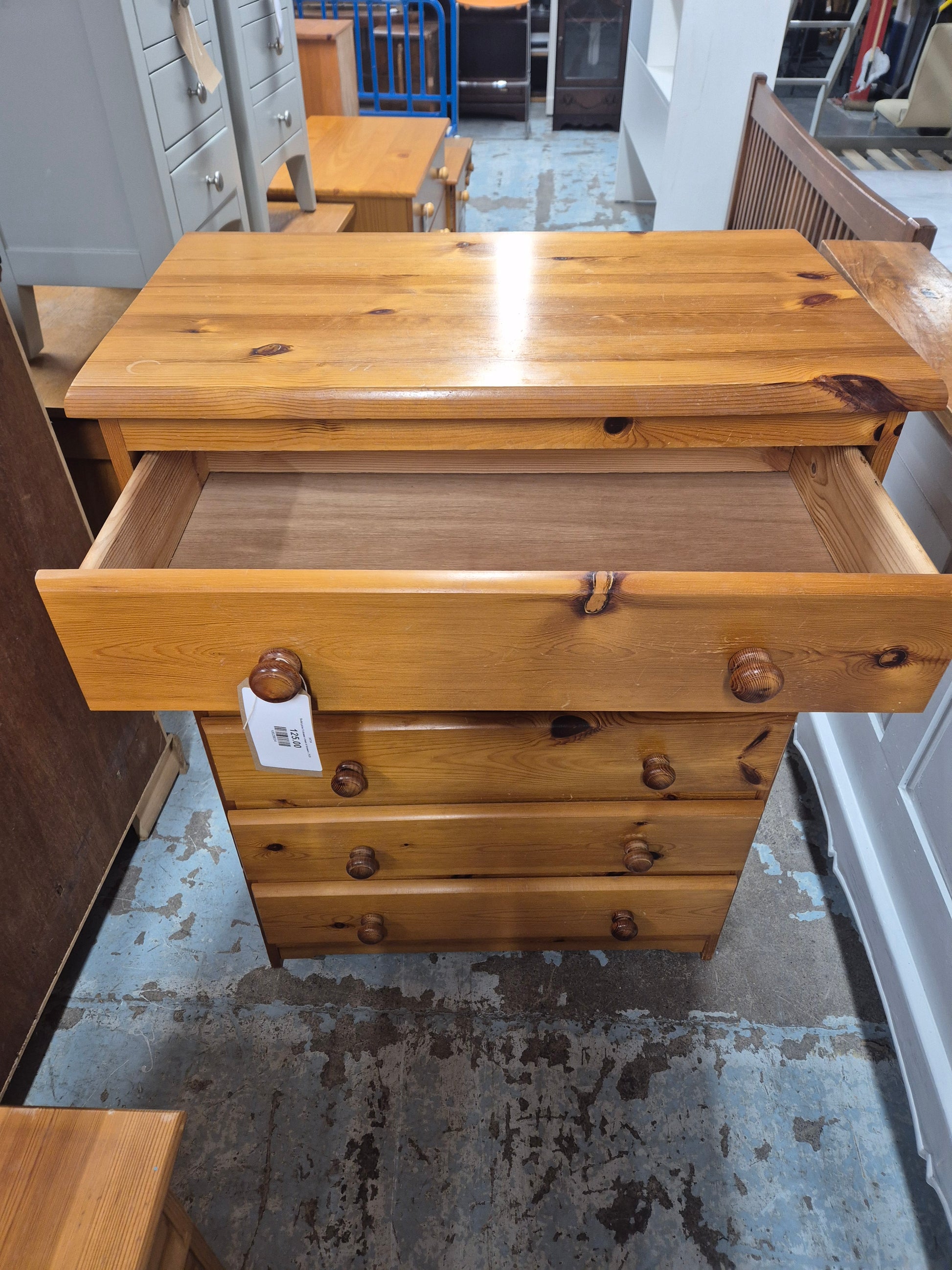 Solid pine 5 drawer chest of drawers  2125