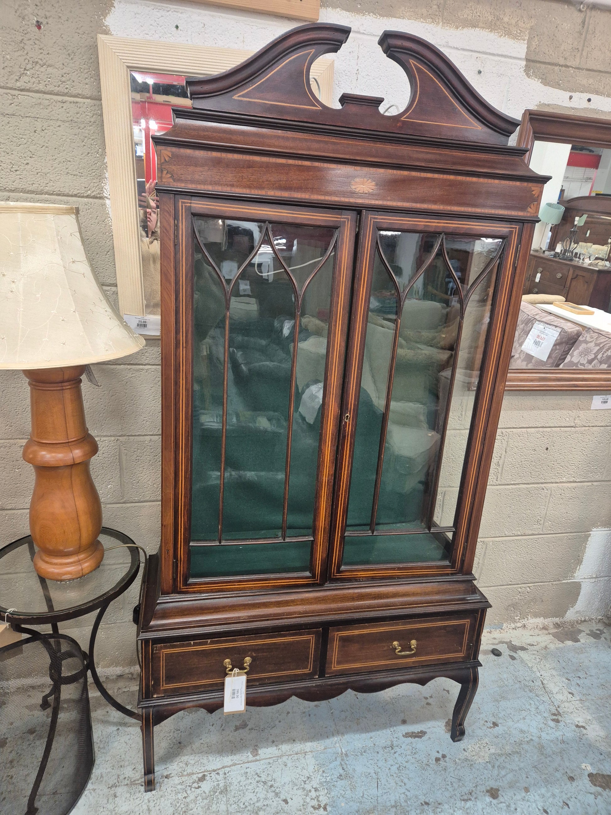 Ornate tall 1 drawer 2 door glass display unit inlaid with green felt back%A0 1125