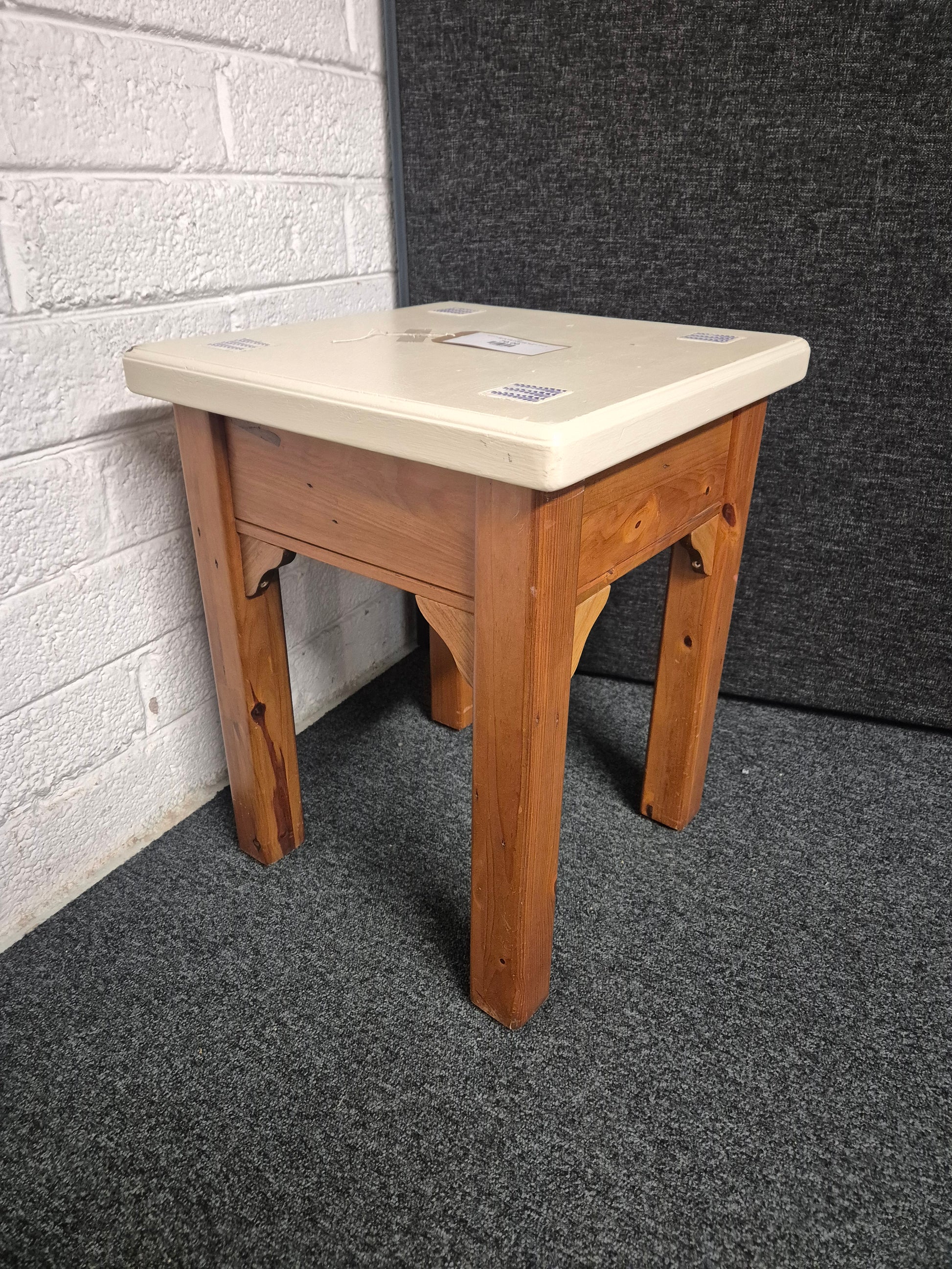 Solid pine, square white painted tiled top lamp table (H 400 x W 1100 x D 600 mm)  3125