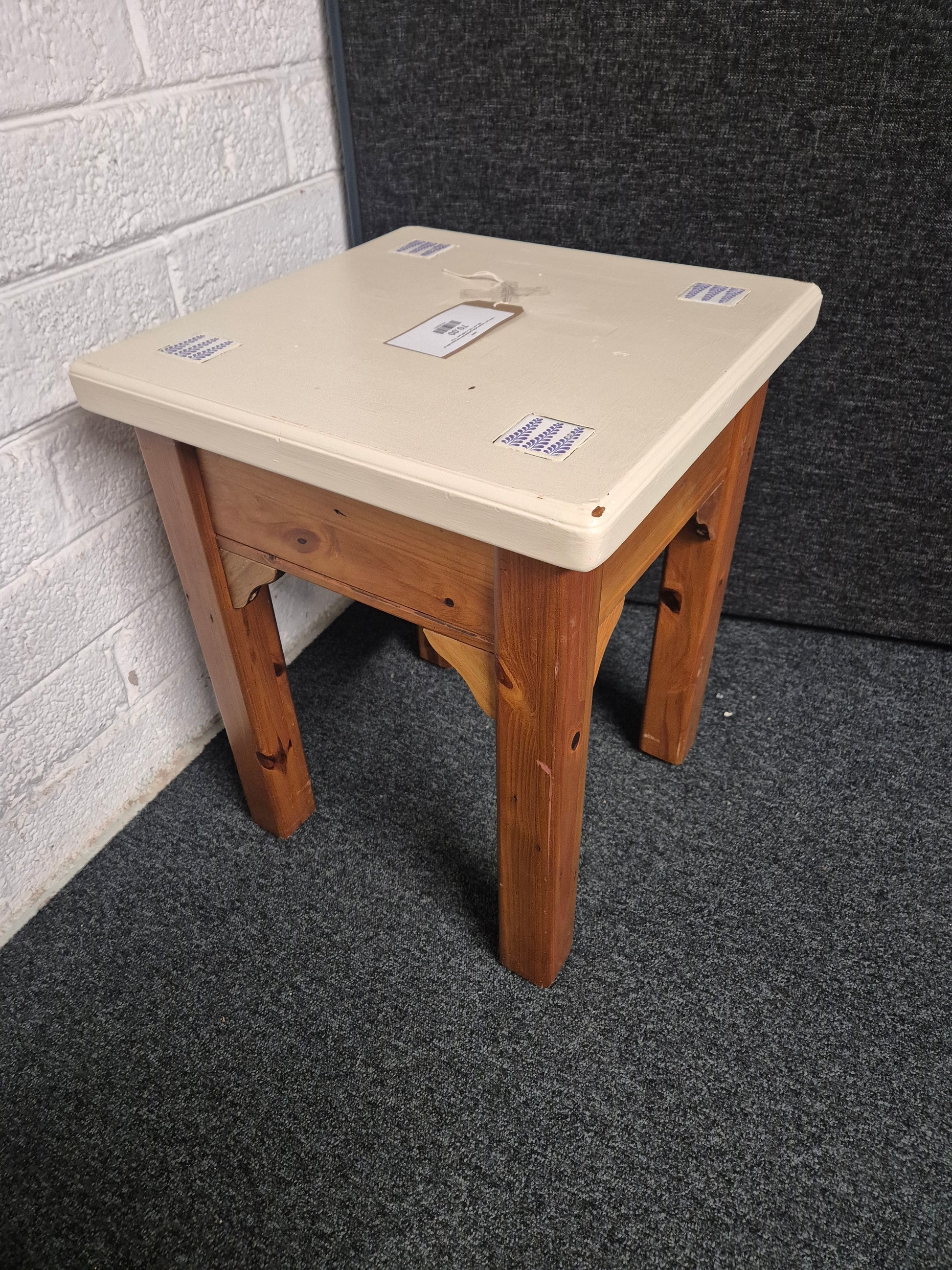 Solid pine, square white painted tiled top lamp table (H 400 x W 1100 x D 600 mm)  3125