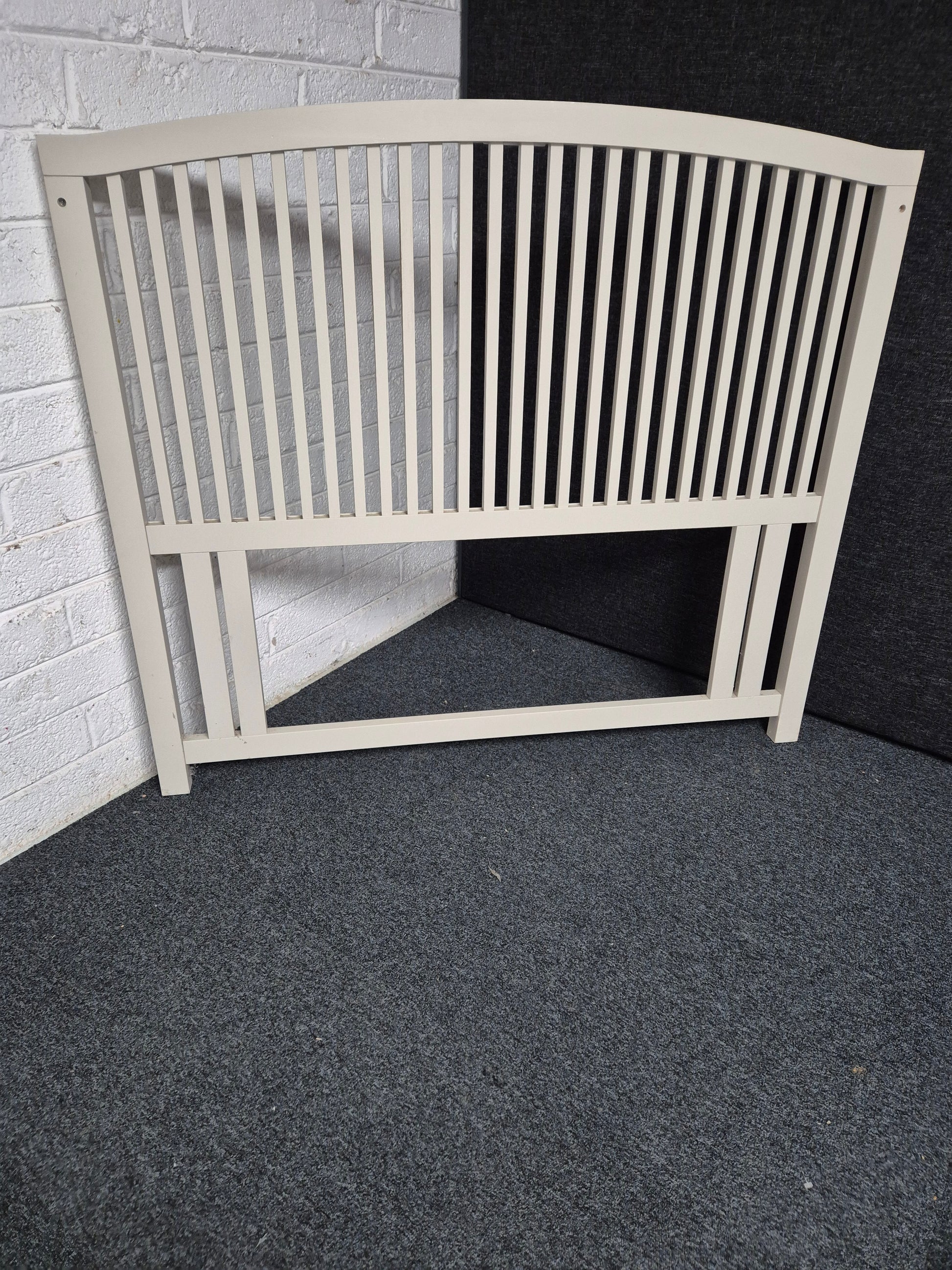 4ft6 solid pine headboard%A0 2125