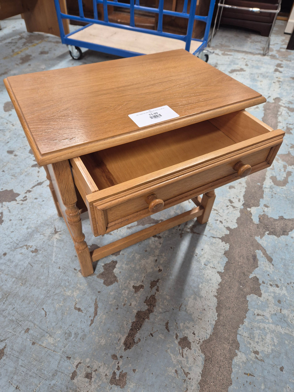 Oak 1 drawer low coffee table%A0H 530 x W 570 x D 390 mm 2125