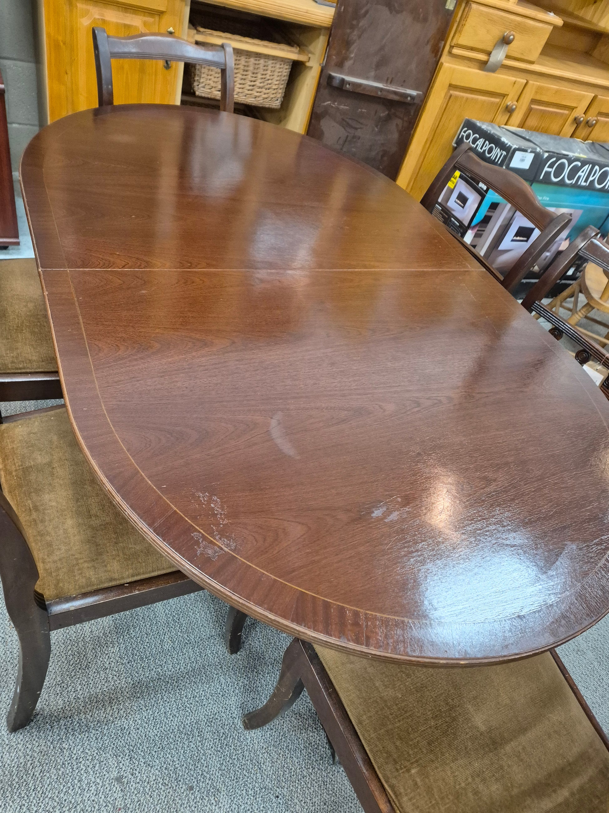 Extendable oval orange wood dining table with 6 dining chairs 2 carvers gold fabric seat 3124