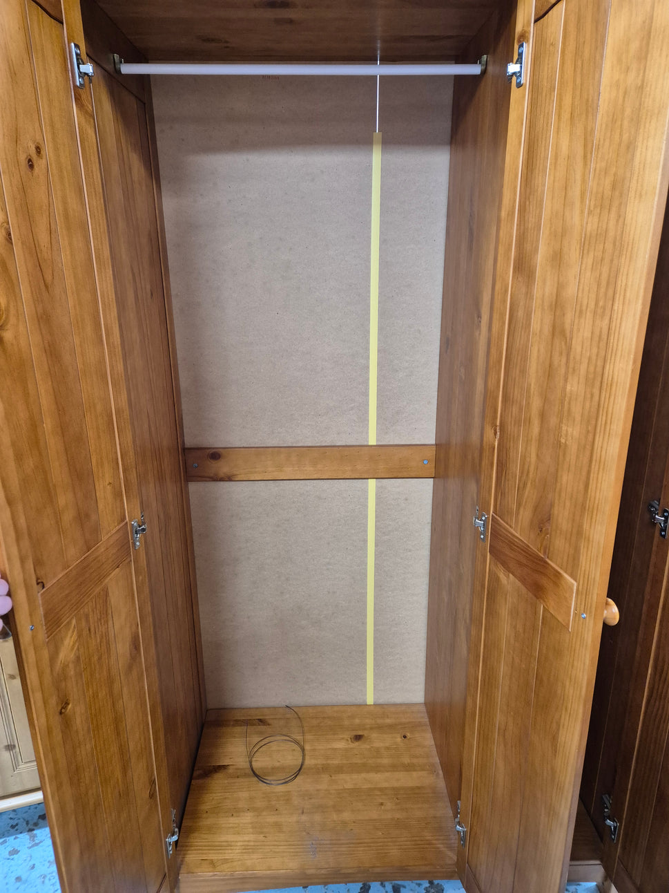 Tall natural pine 3 door wardrobe H 1860 x W 1070 x D  530 mm  3125
