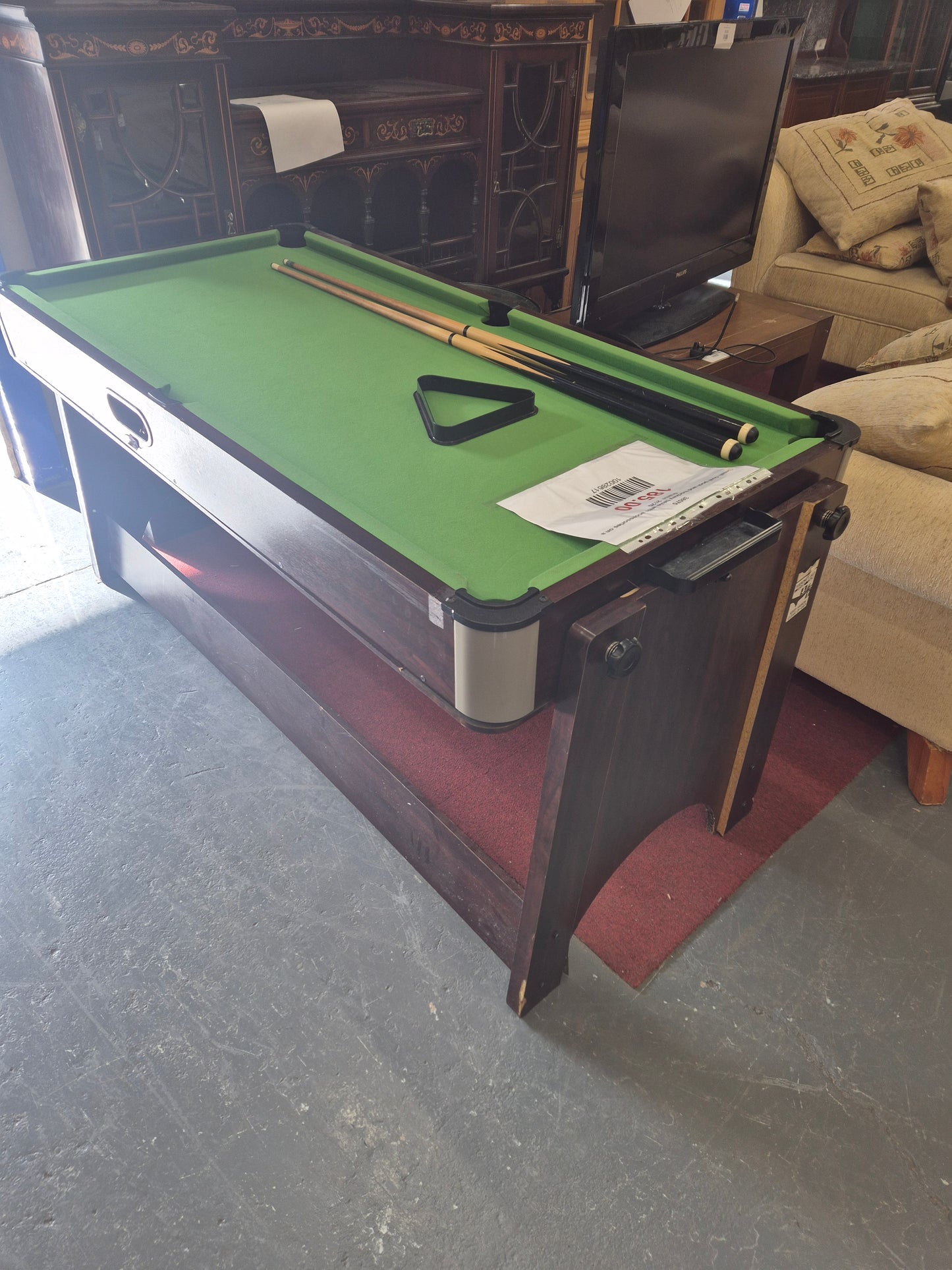 Small dual pool and hockey table with accessories on a frame  2125