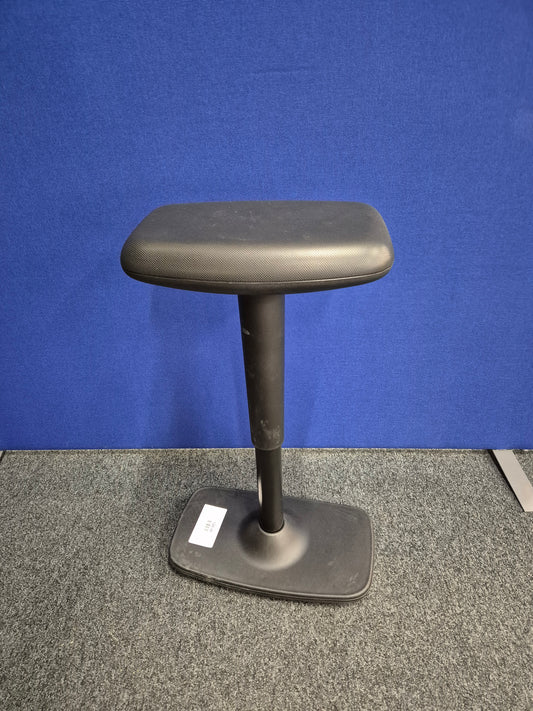 Lean back stool height adjustable in black rubber