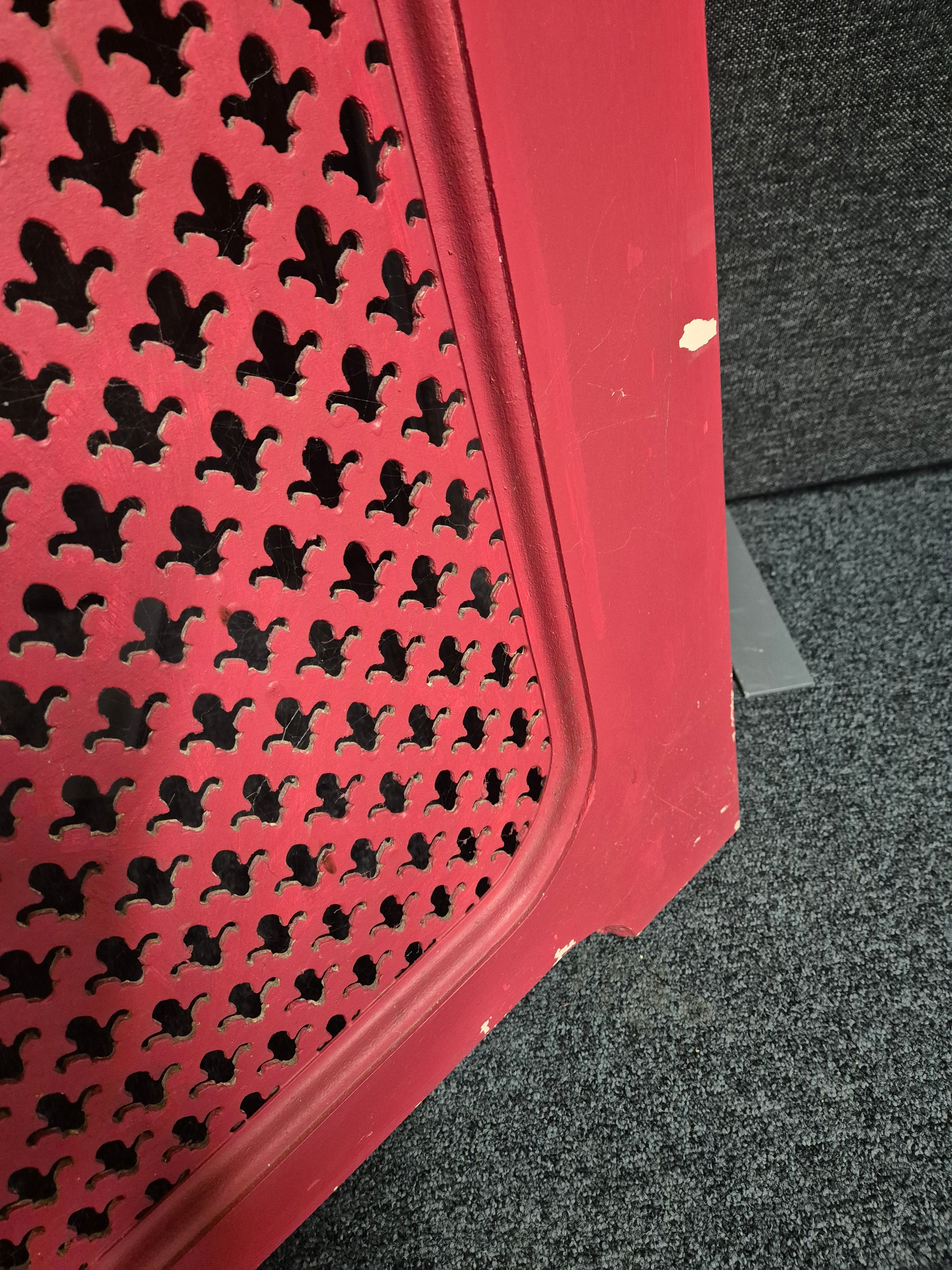 Red painted larger radiator cover  3125