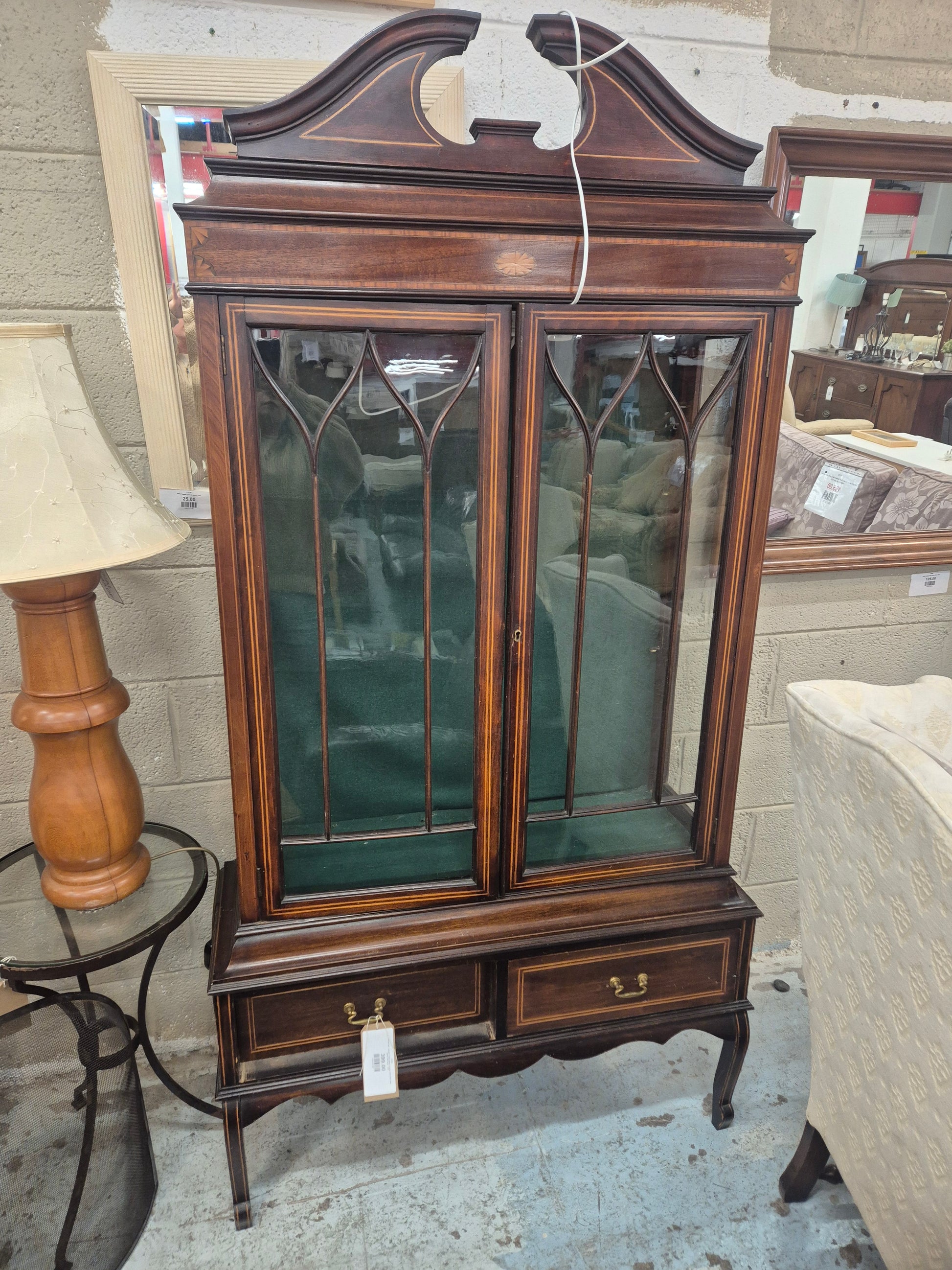 Ornate tall 1 drawer 2 door glass display unit inlaid with green felt back%A0 1125